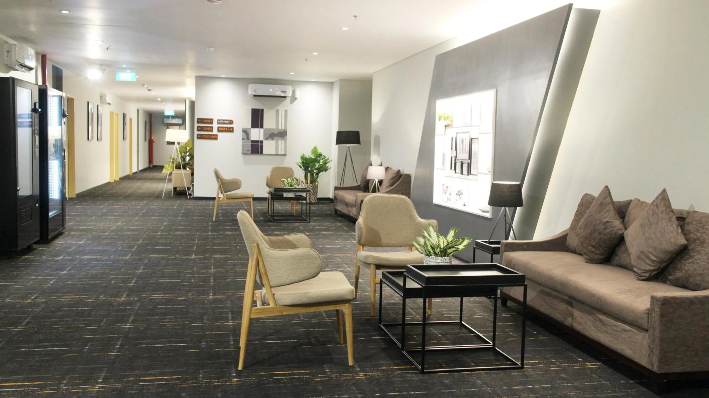 Lounge or bar in Juno Jatinegara Jakarta