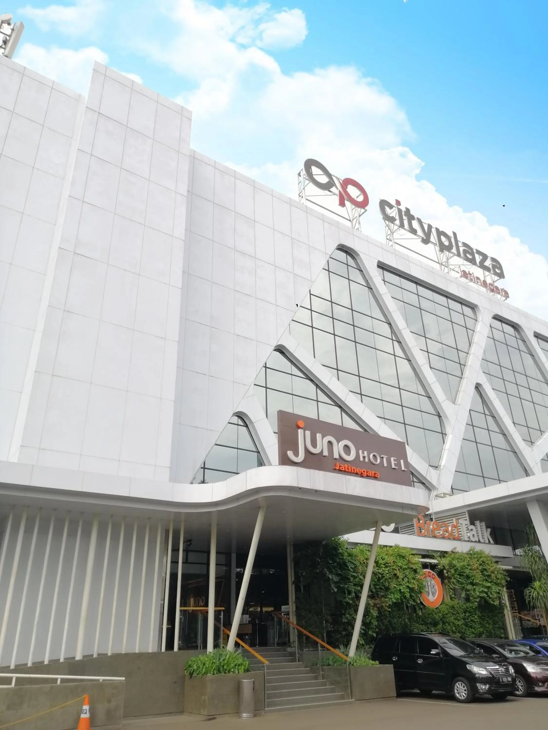 Property building in Juno Jatinegara Jakarta