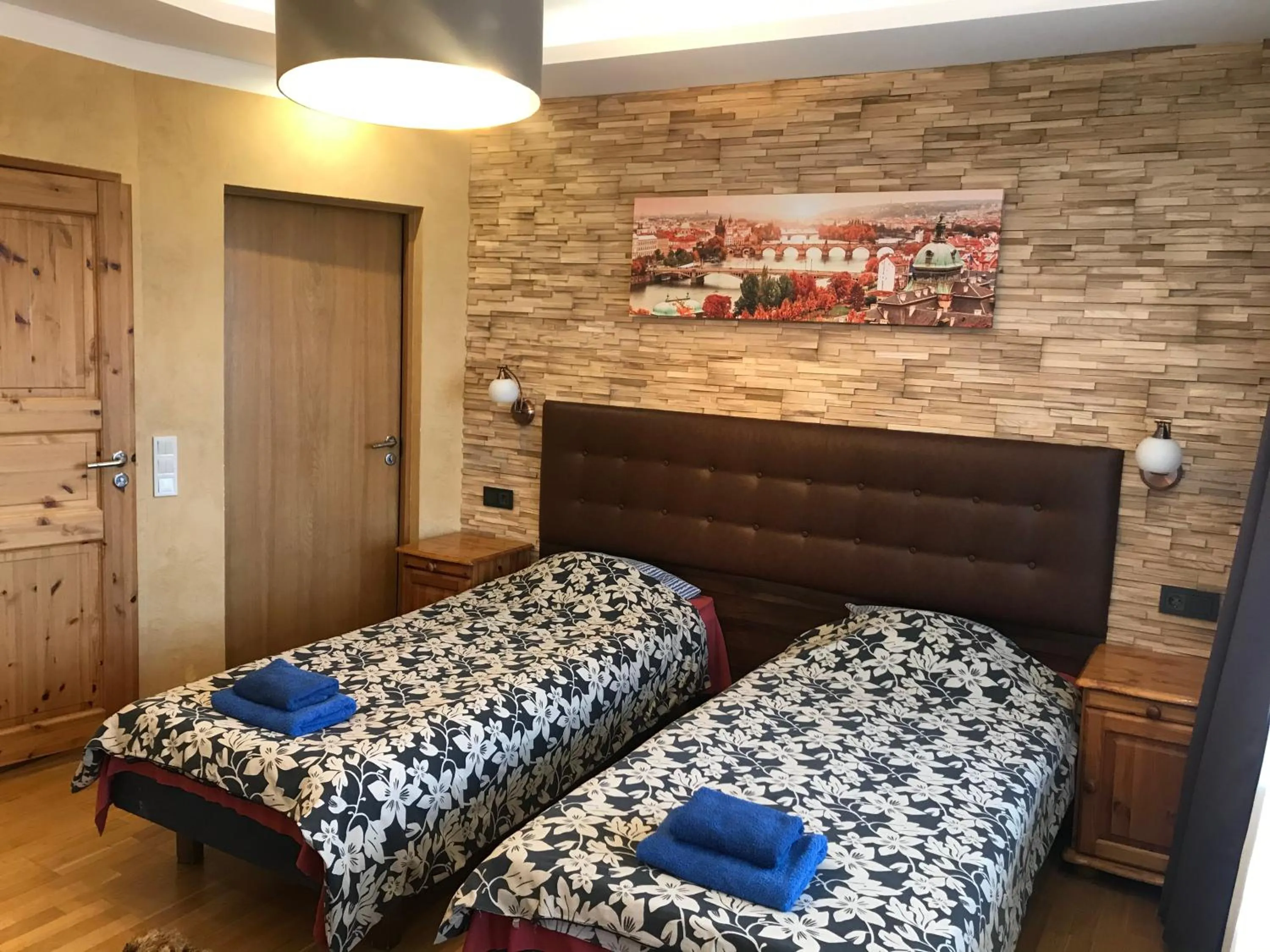 Bed in Veeriku Villa