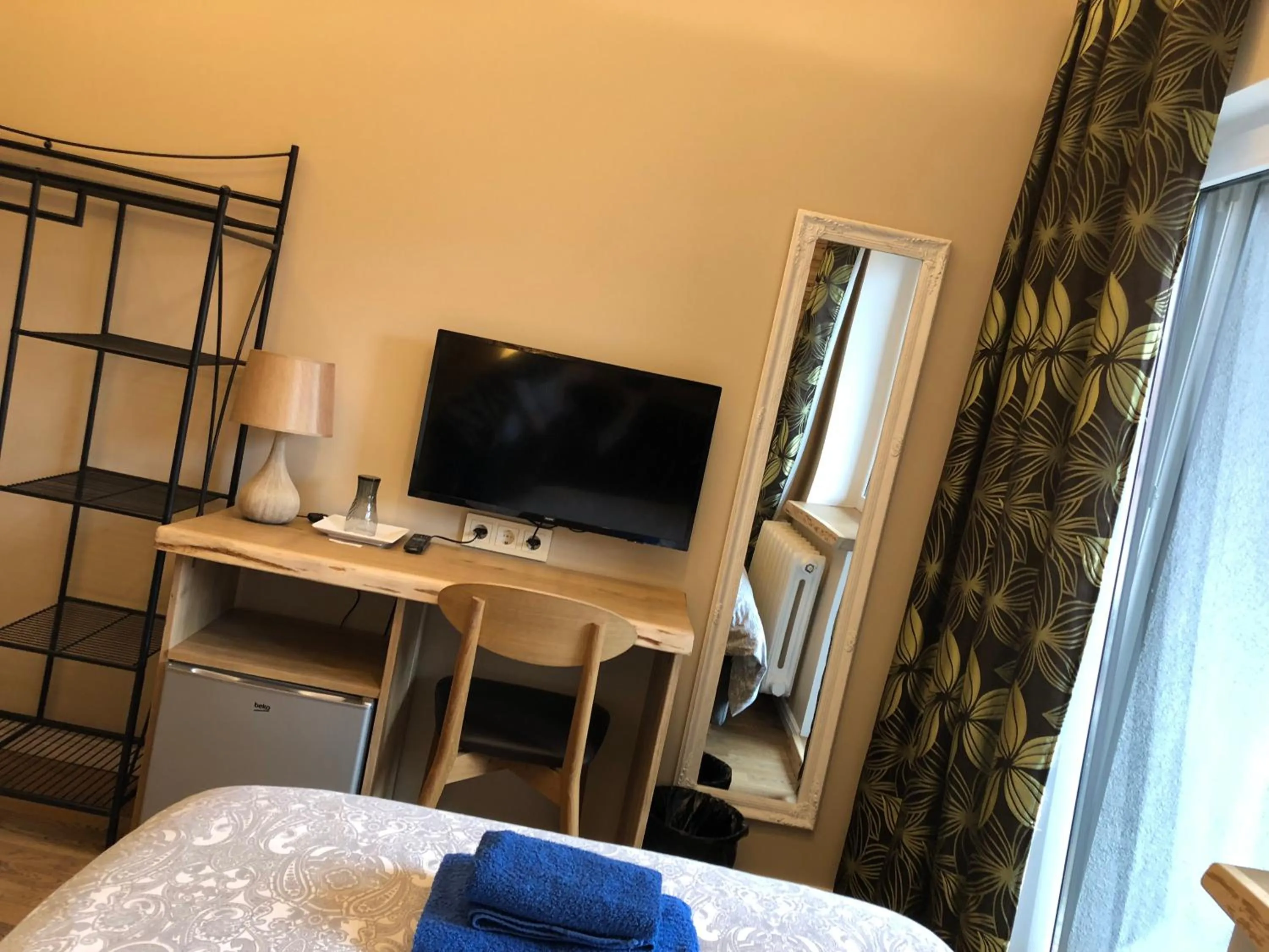 TV and multimedia, Bed in Veeriku Villa