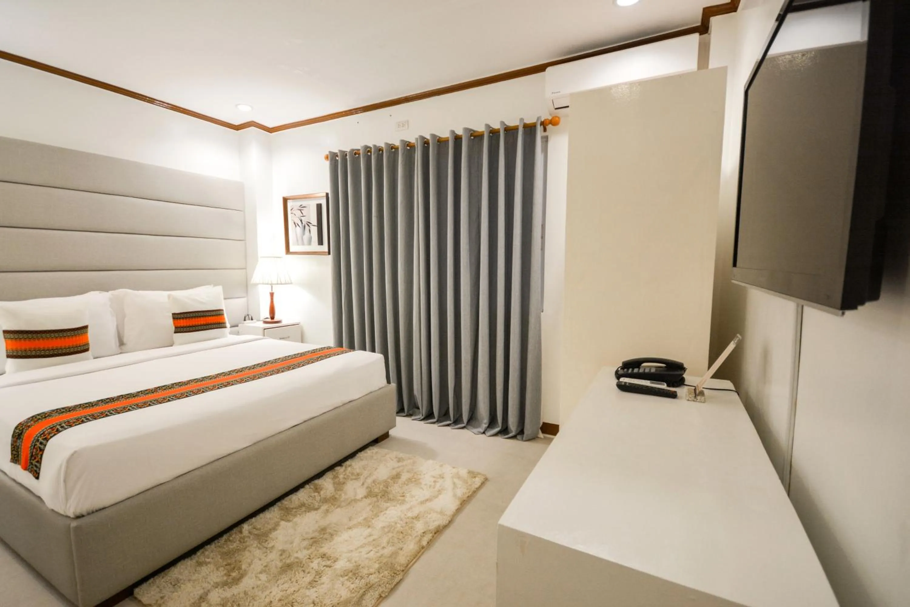 Bedroom, Bed in Sur Beach Resort Boracay