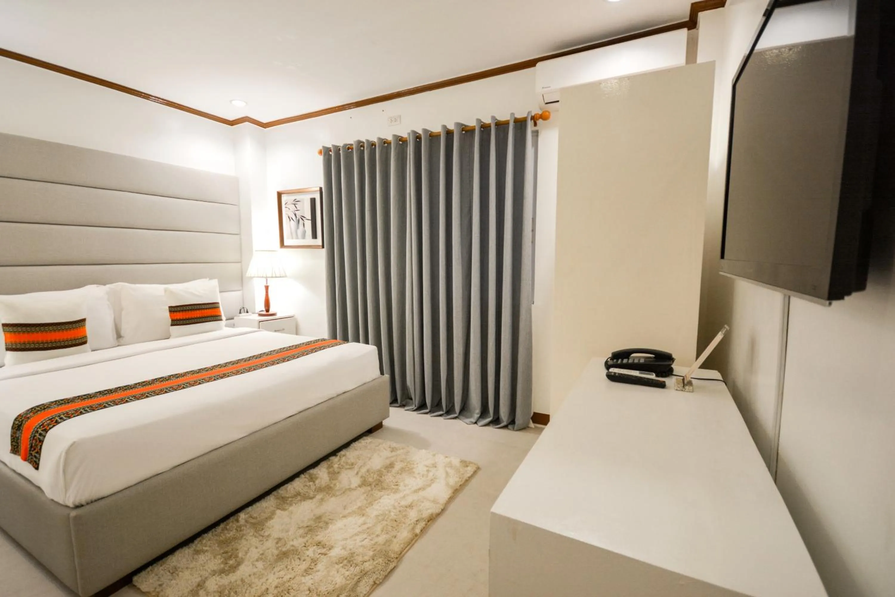 Bedroom, Bed in Sur Beach Resort Boracay