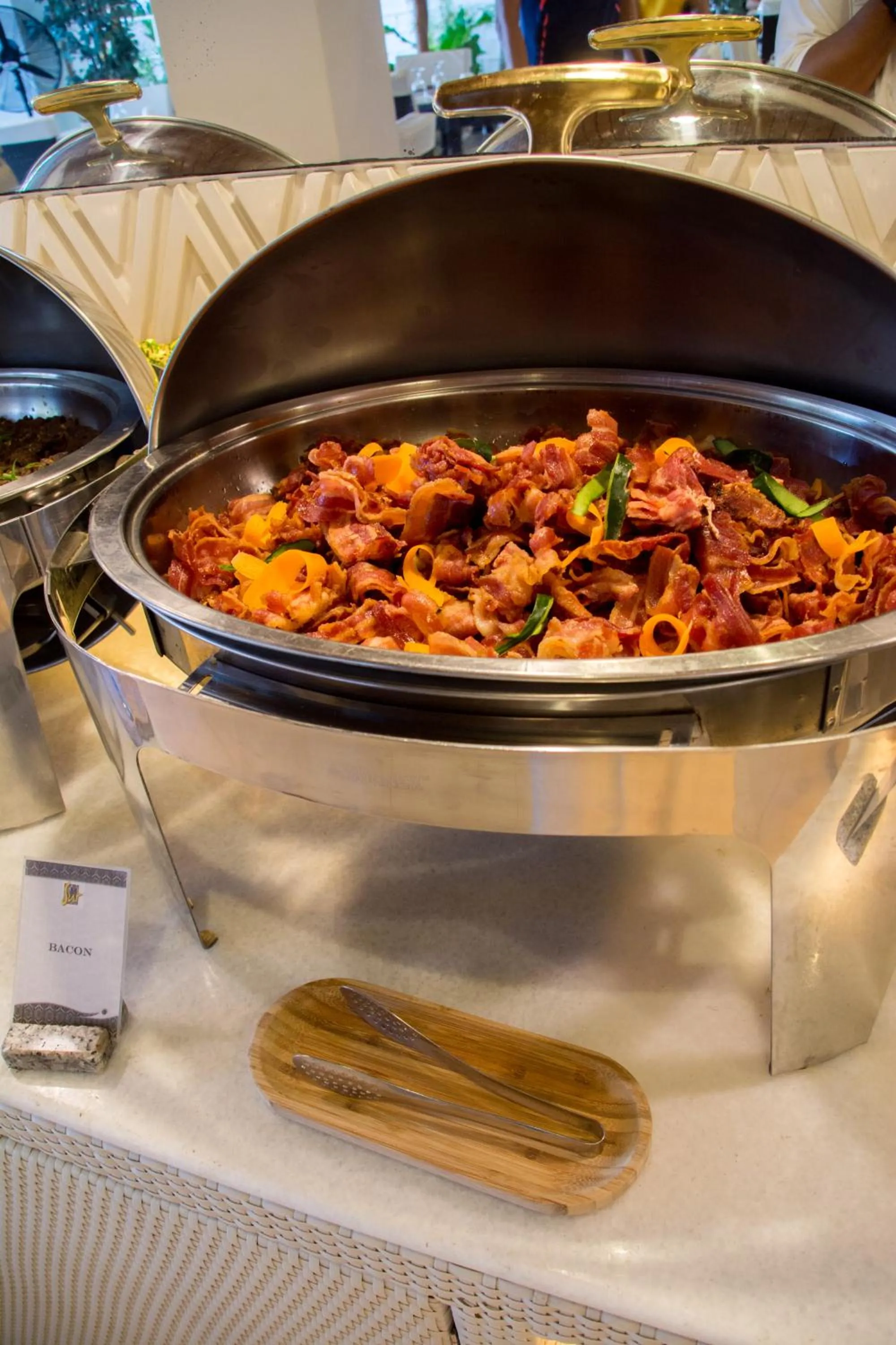 Restaurant/places to eat in Sur Beach Resort Boracay