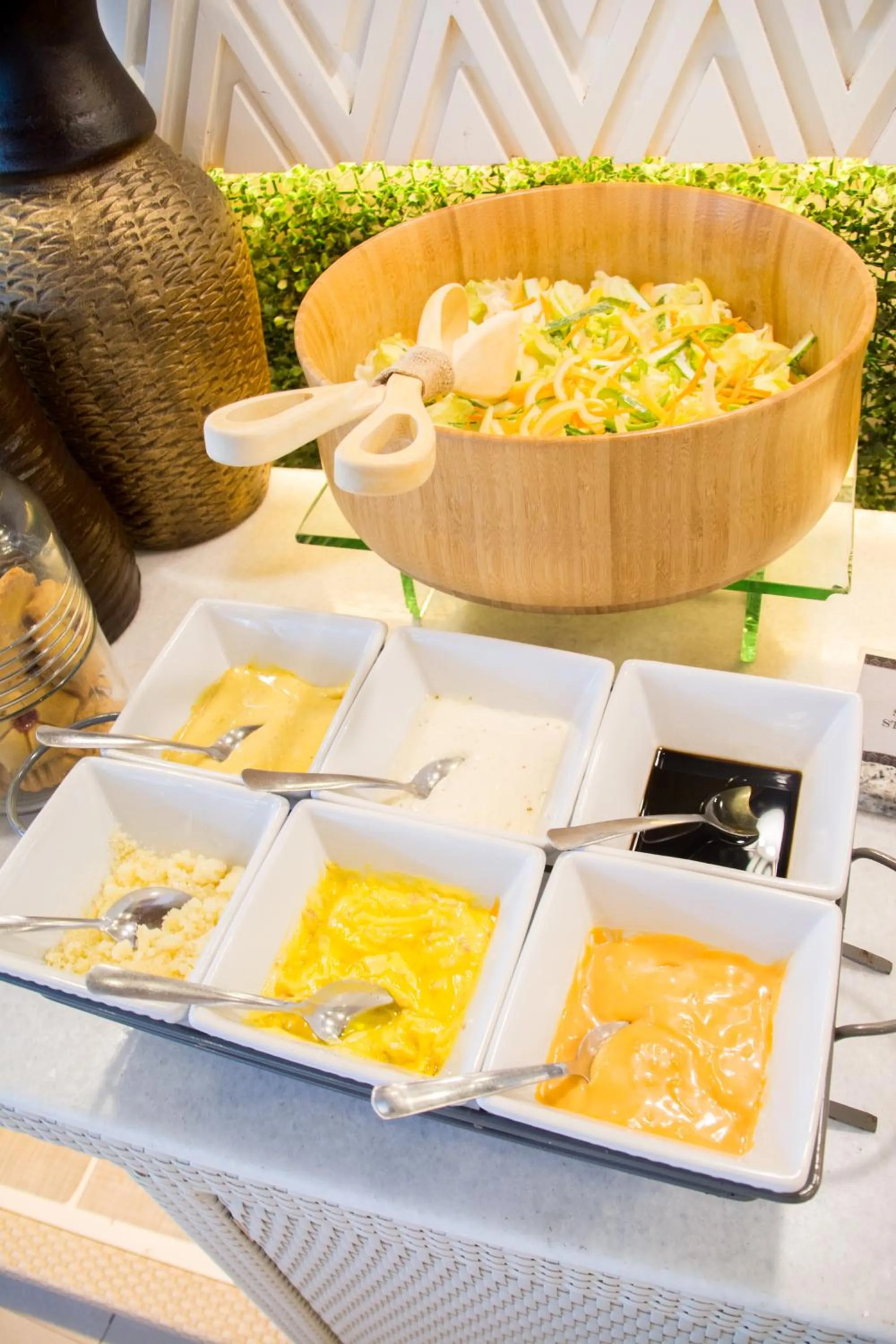 Restaurant/places to eat in Sur Beach Resort Boracay