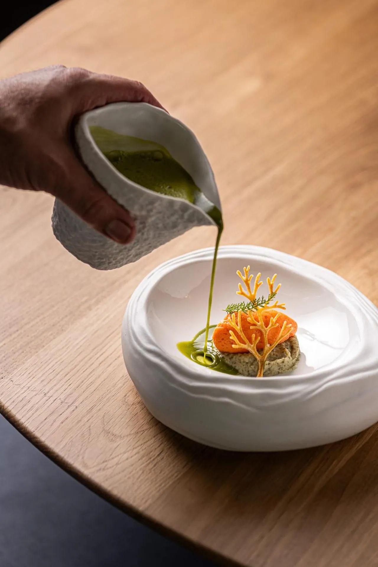 Restaurant/places to eat in Logis Hôtellerie Les Brisants , Restaurant J M Perochon