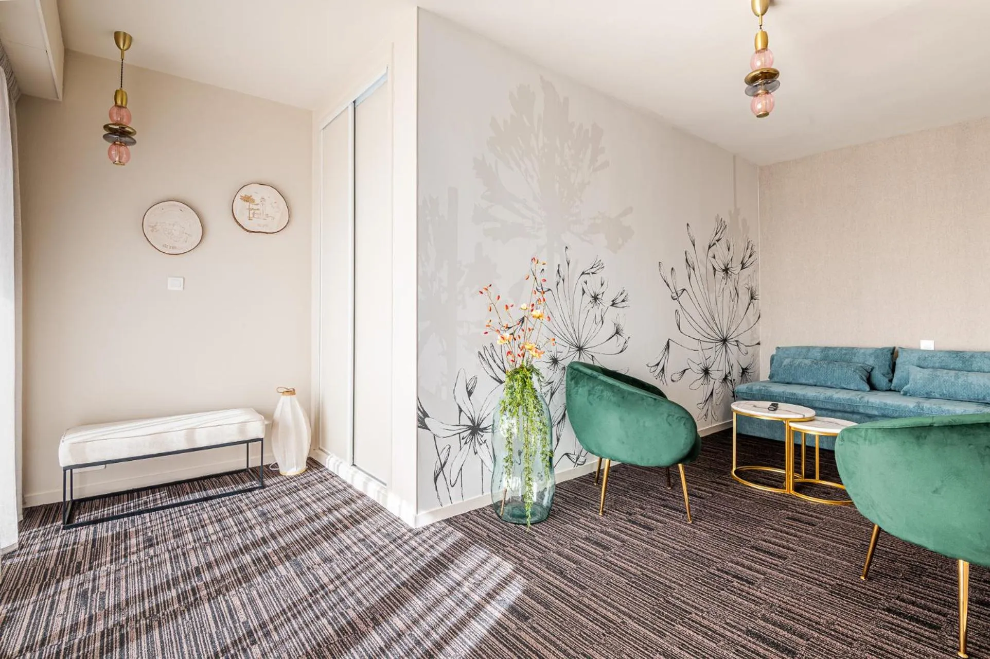 Living room in Logis Hôtellerie Les Brisants , Restaurant J M Perochon