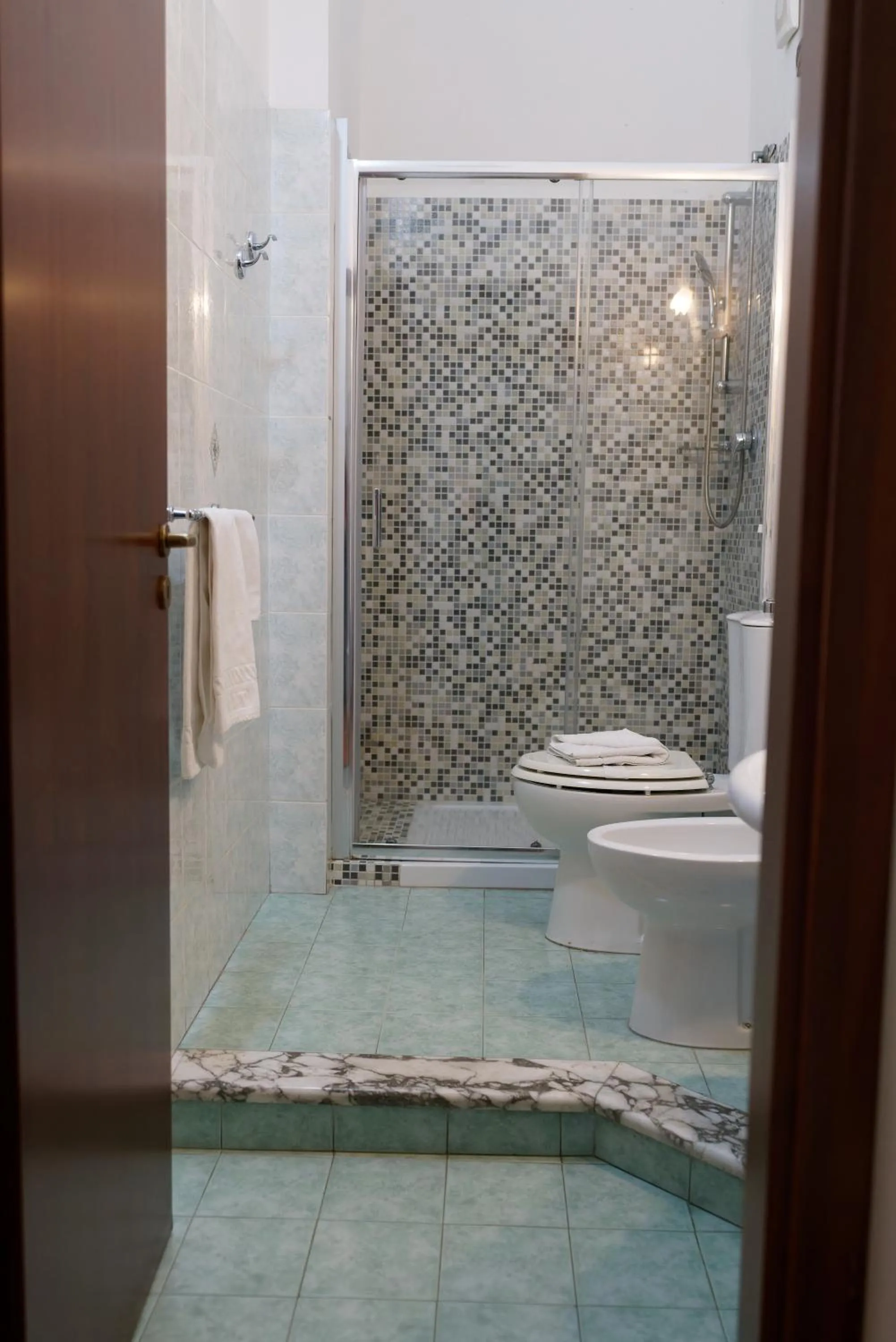 Shower in Hotel Sant'Elia