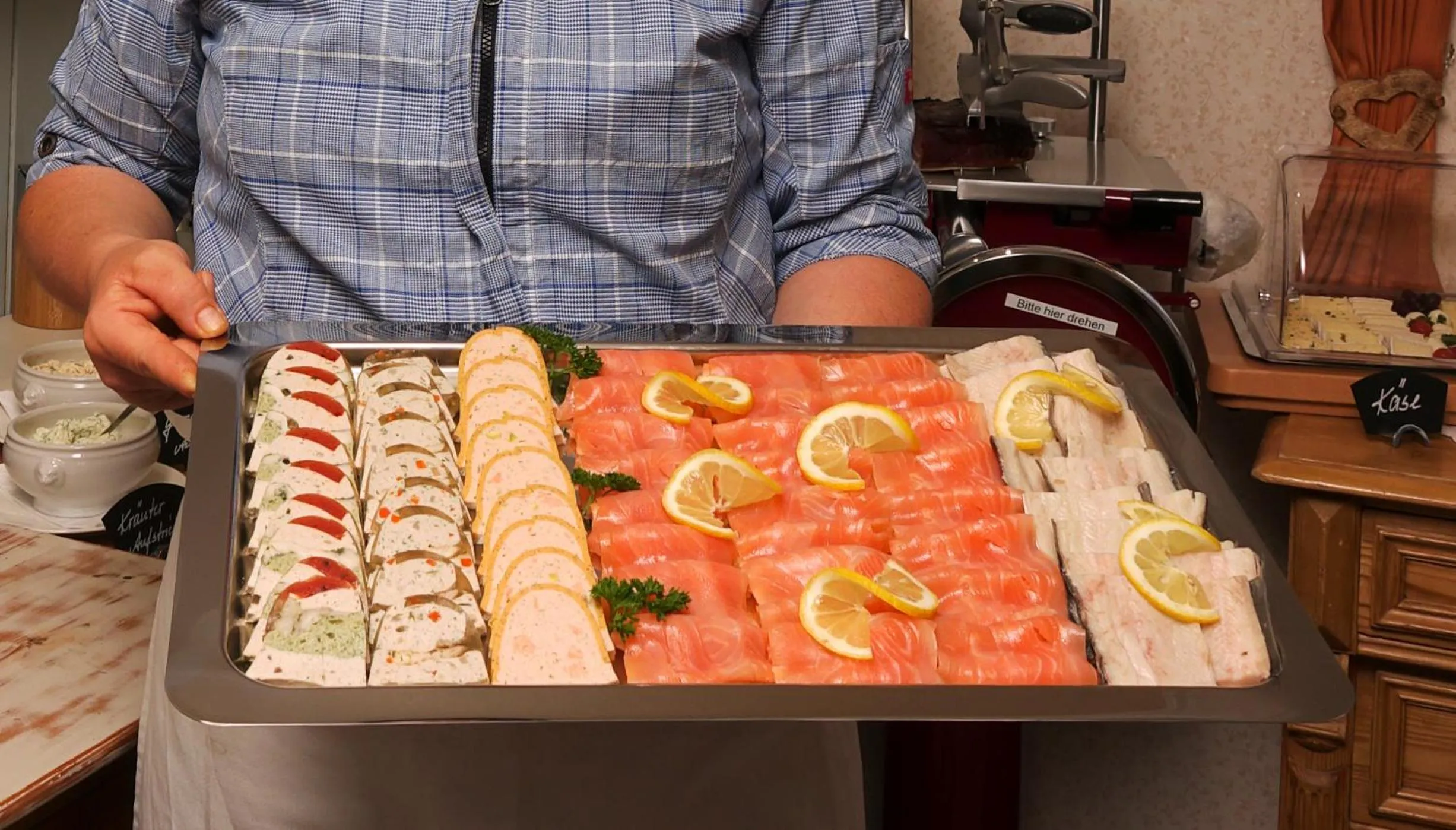 Buffet breakfast in Gret-Stube