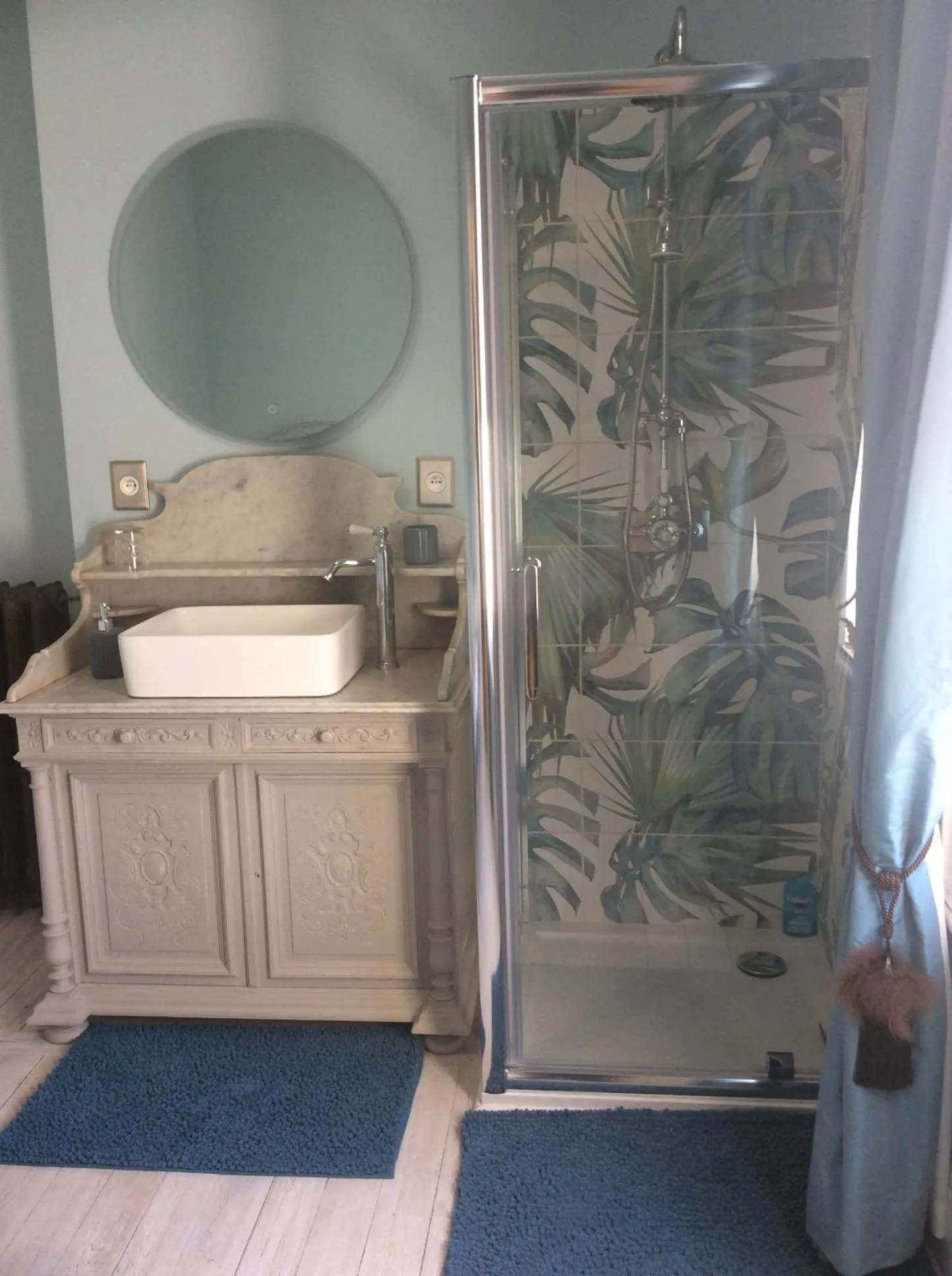 Bathroom in L'hostellerie du chateau