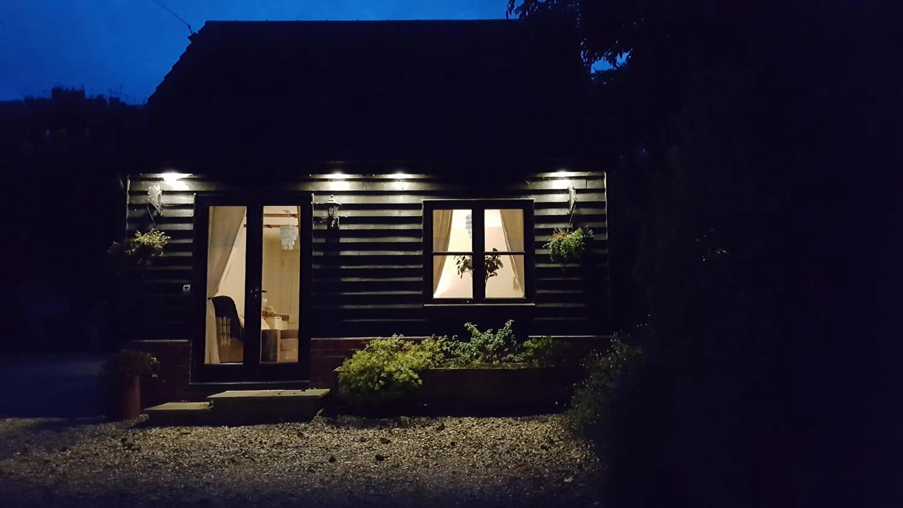 Facade/entrance in The Cartlodge B & B