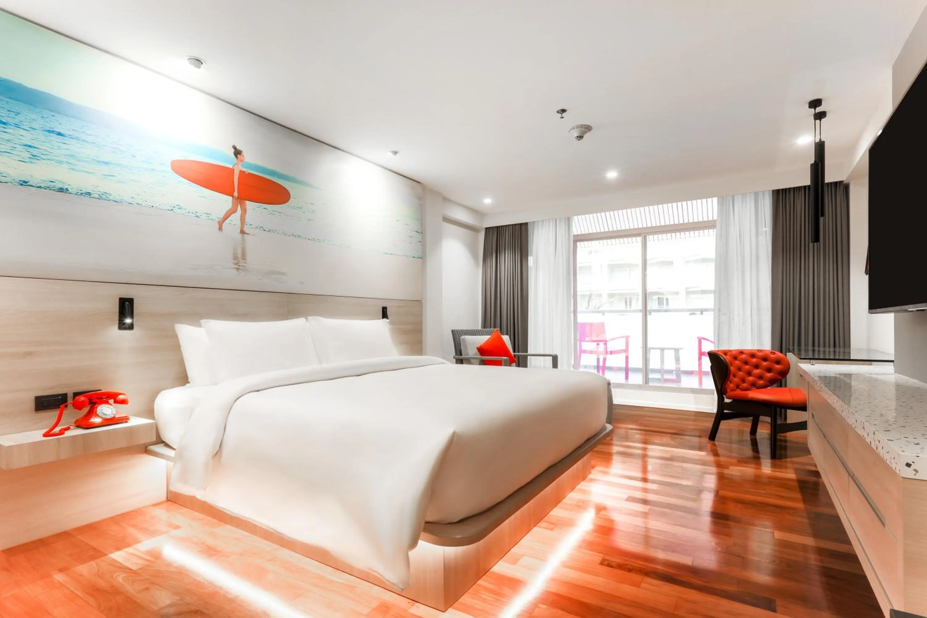 Bedroom, Bed in Radisson RED Phuket Patong Beach