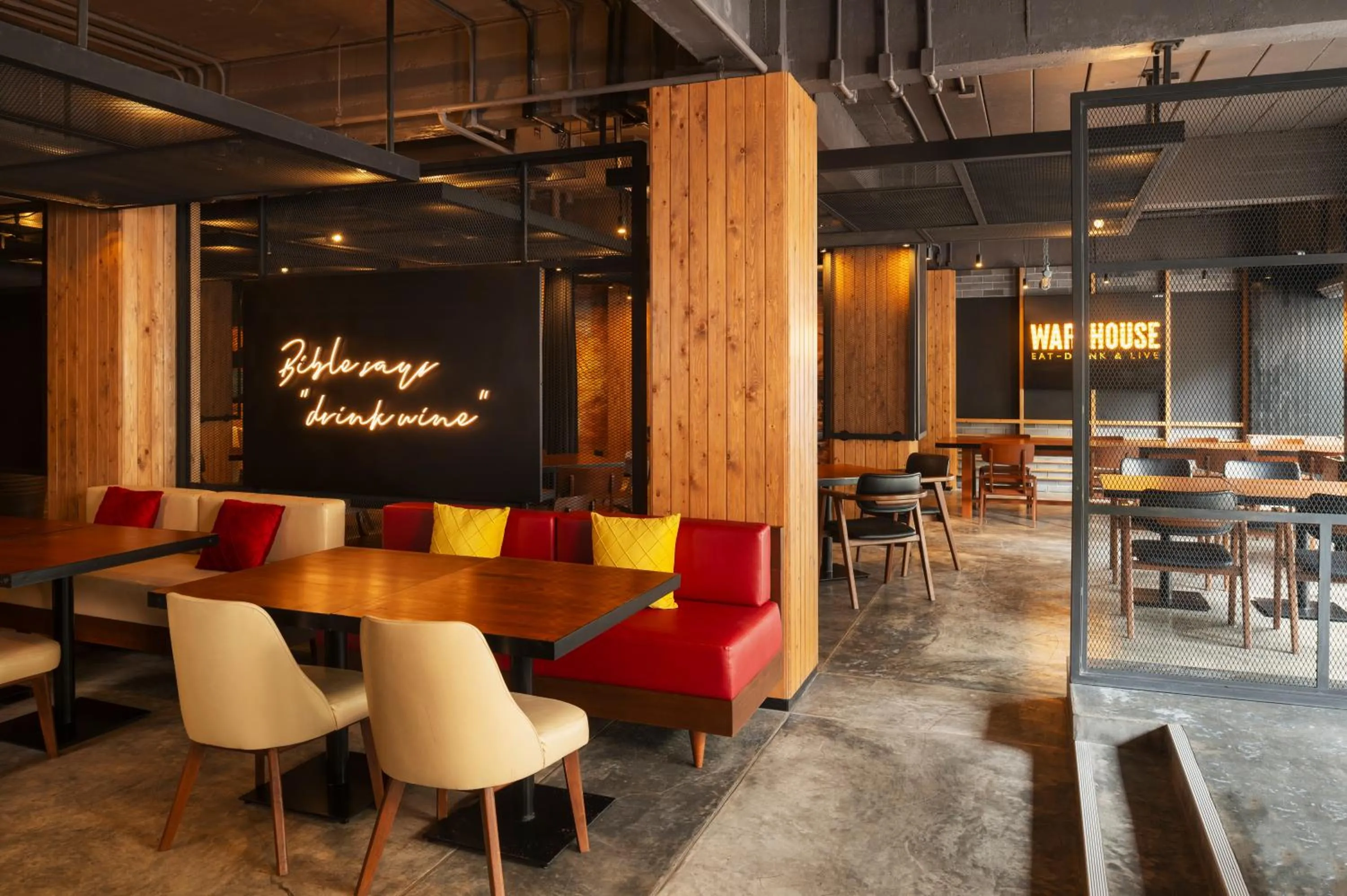 Restaurant/places to eat in Radisson RED Phuket Patong Beach