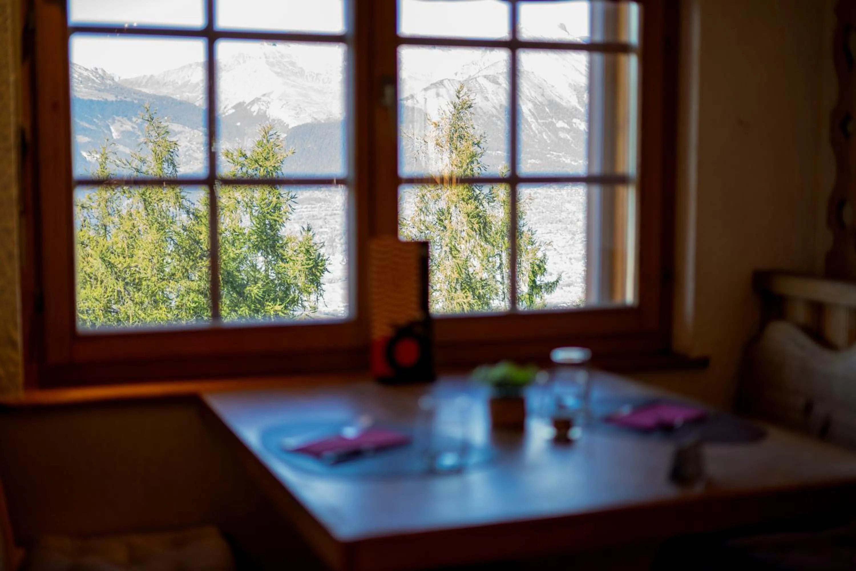 Restaurant/places to eat in Hôtel Magrappé