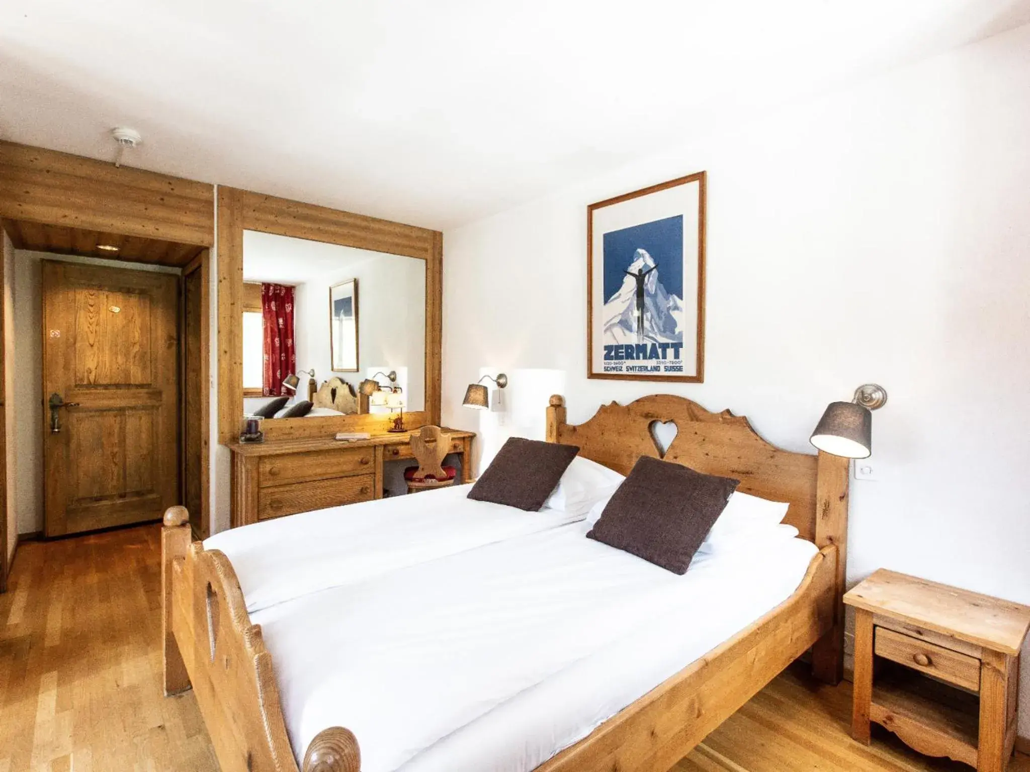 Double Room with Slope View in Hôtel Magrappé Double Room with Slope View in Hôtel Magrappé