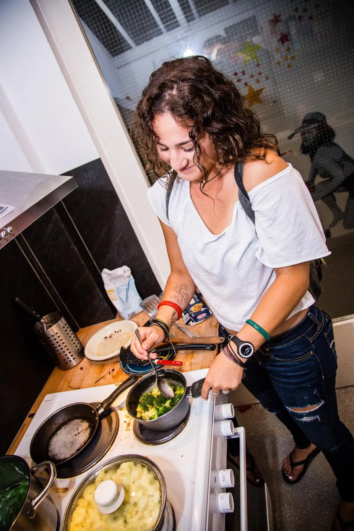 Communal kitchen in Balmers Hostel