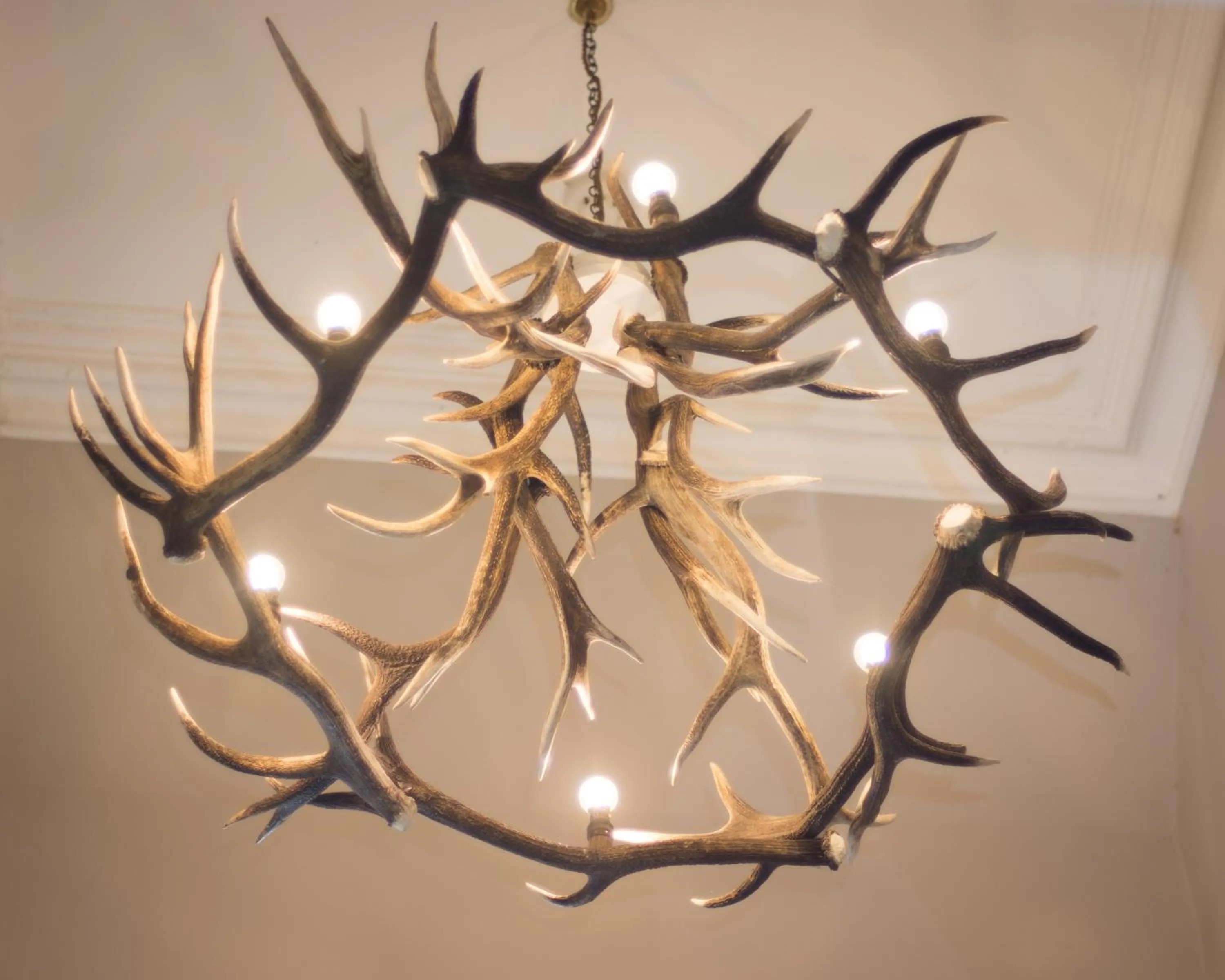 Decorative detail in Bridgend Hotel