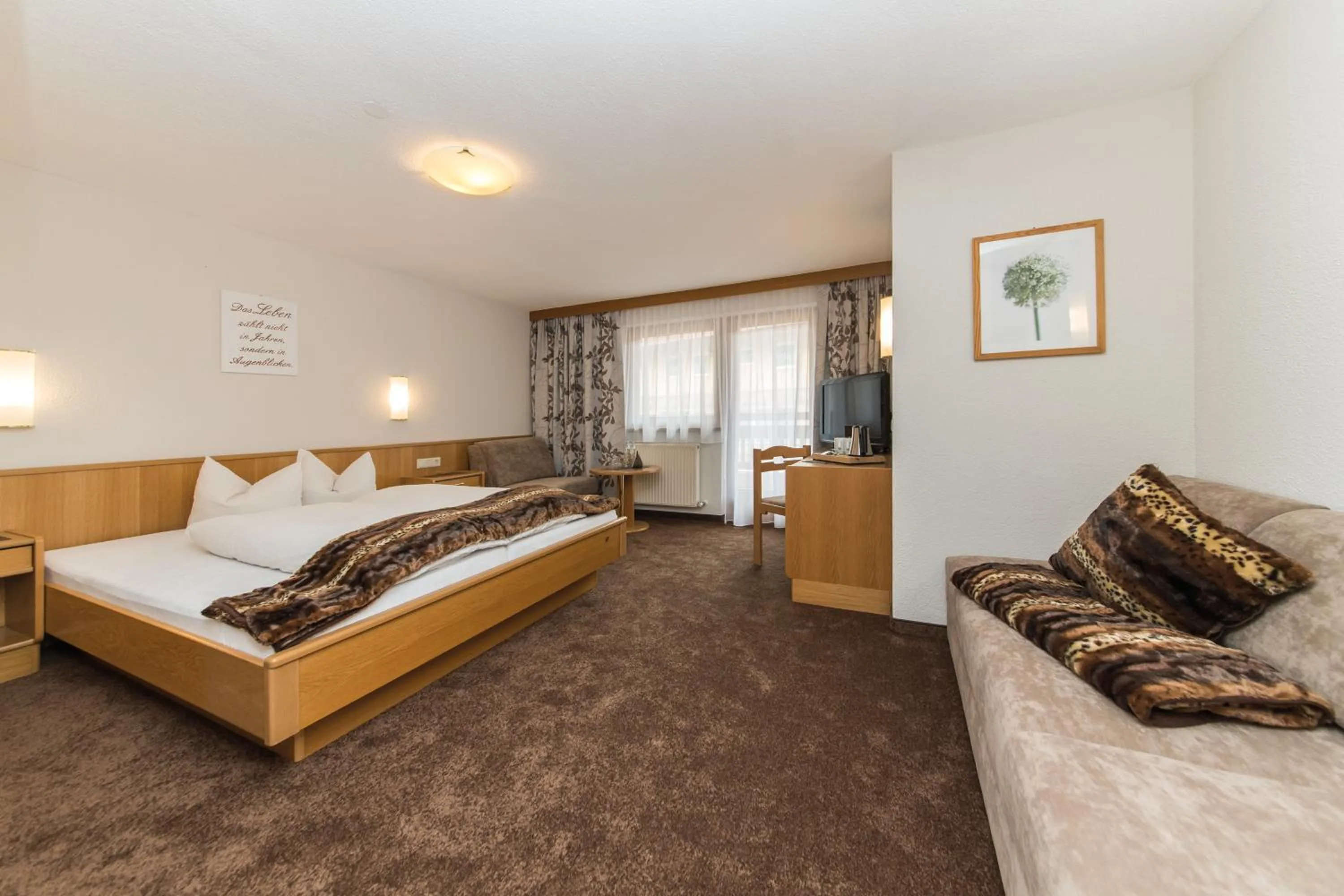 Photo of the whole room, Bed in Hotel Idhof