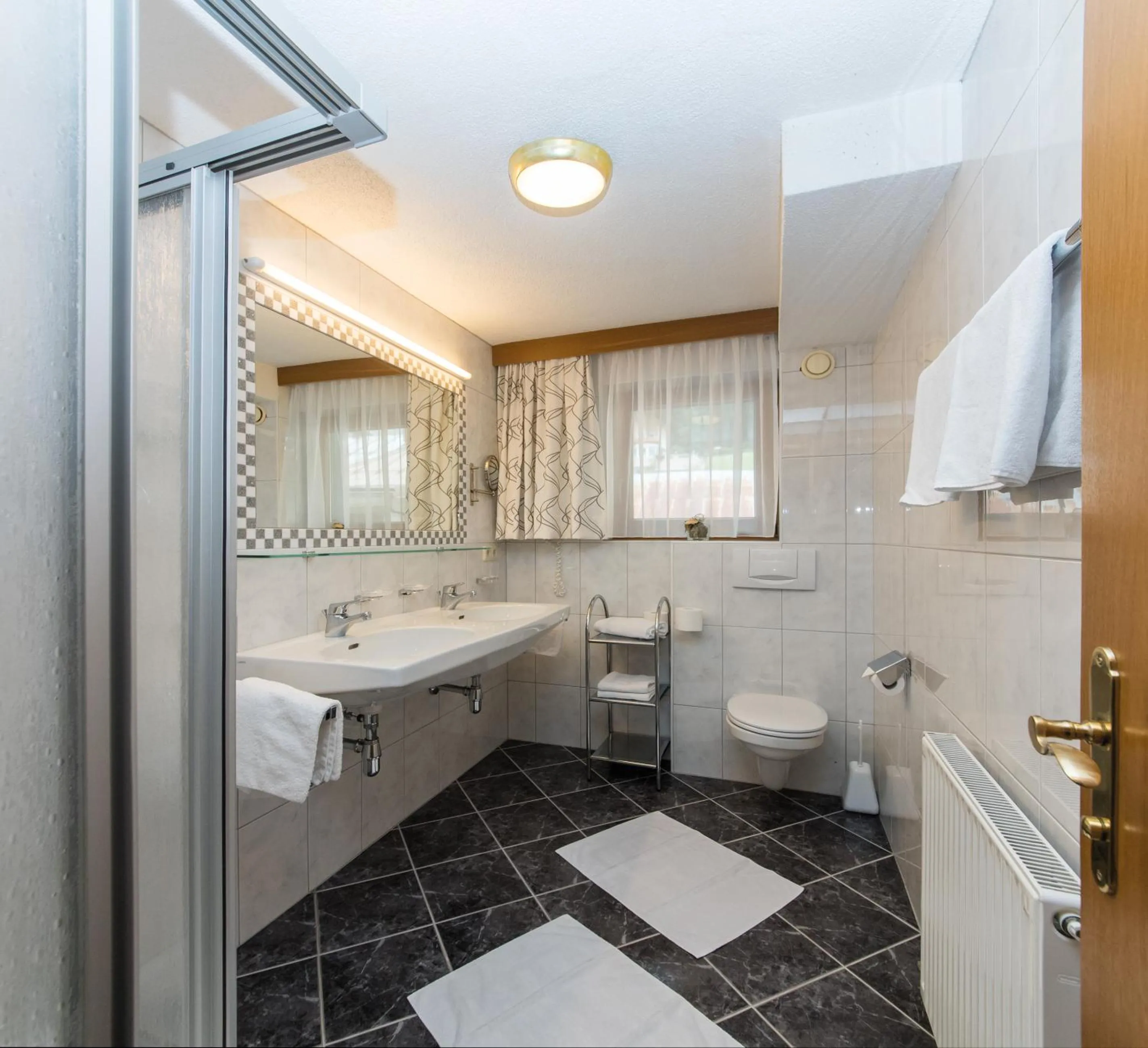 Toilet in Hotel Idhof