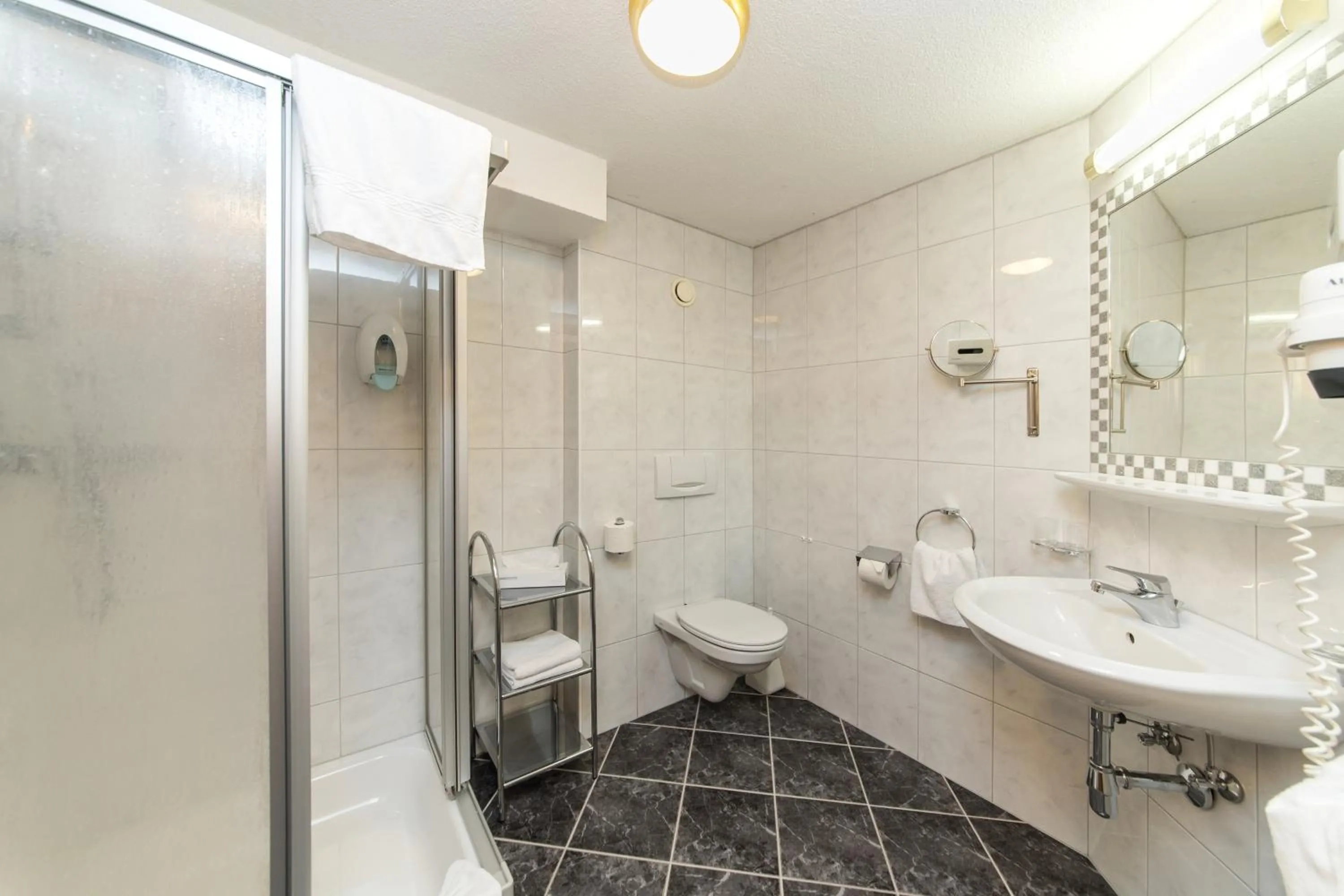 Bathroom in Hotel Idhof