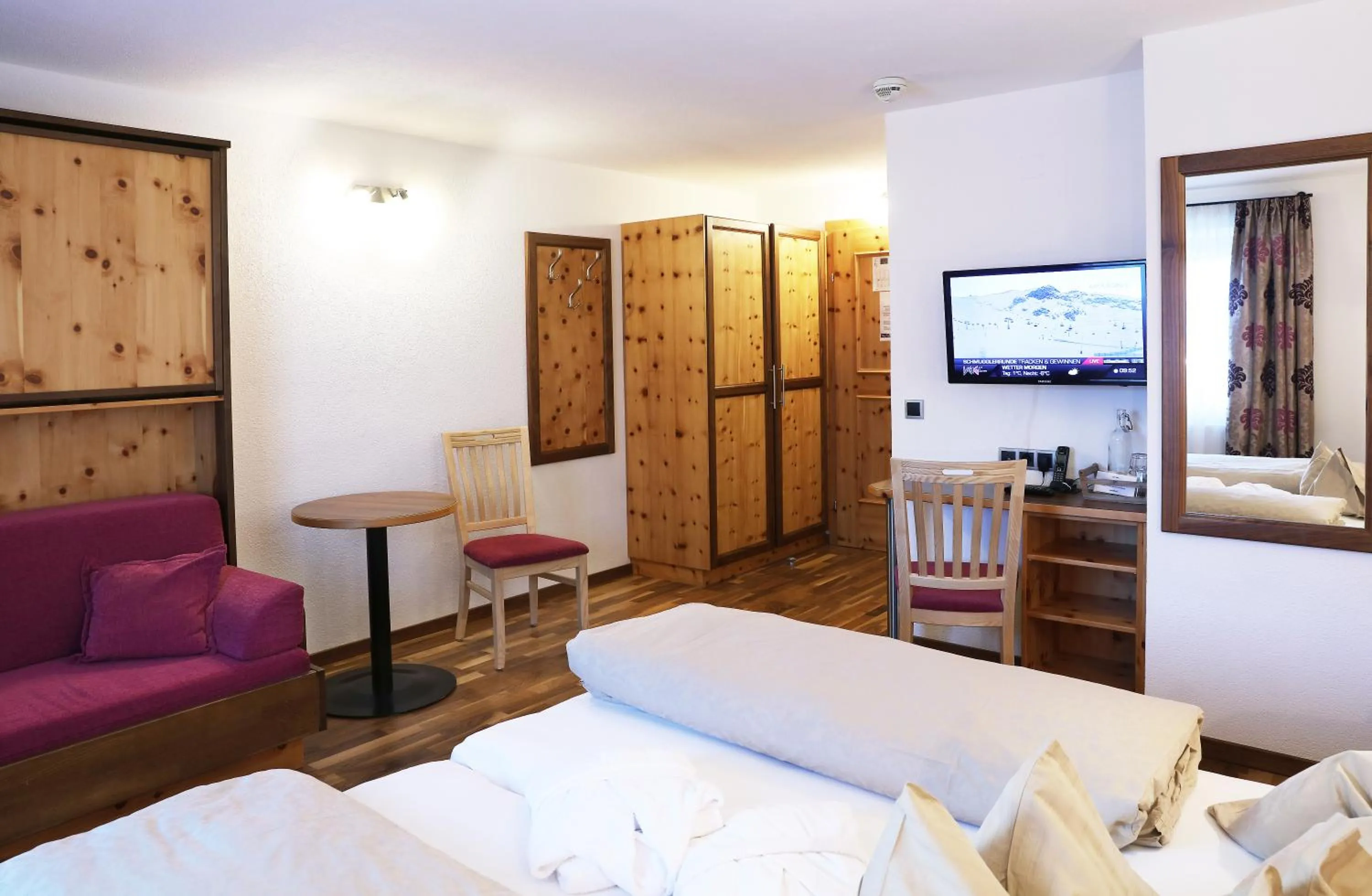 Bed in Alpenresidenz Ballunspitze - Kinderhotel