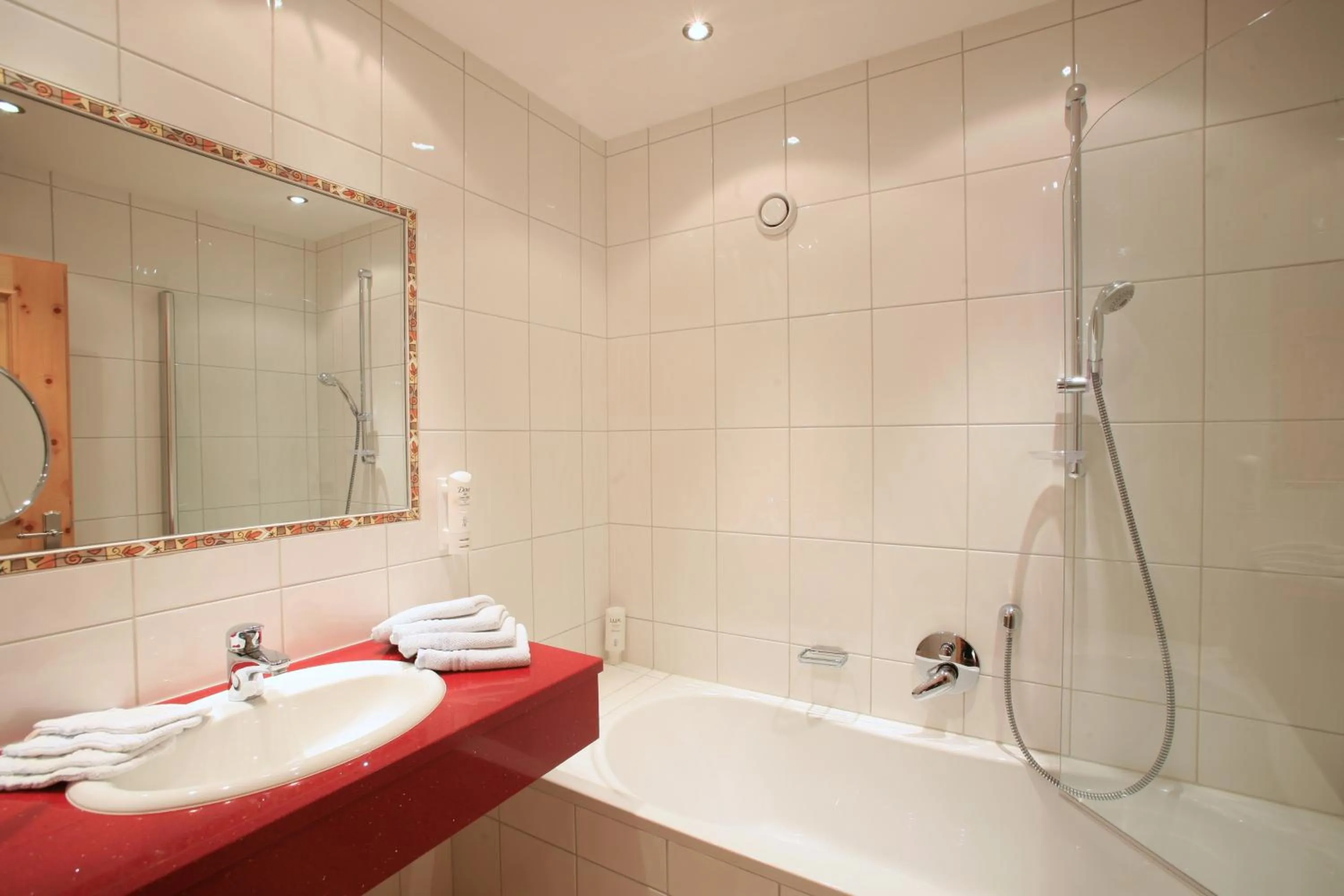 Bathroom in Alpenresidenz Ballunspitze - Kinderhotel