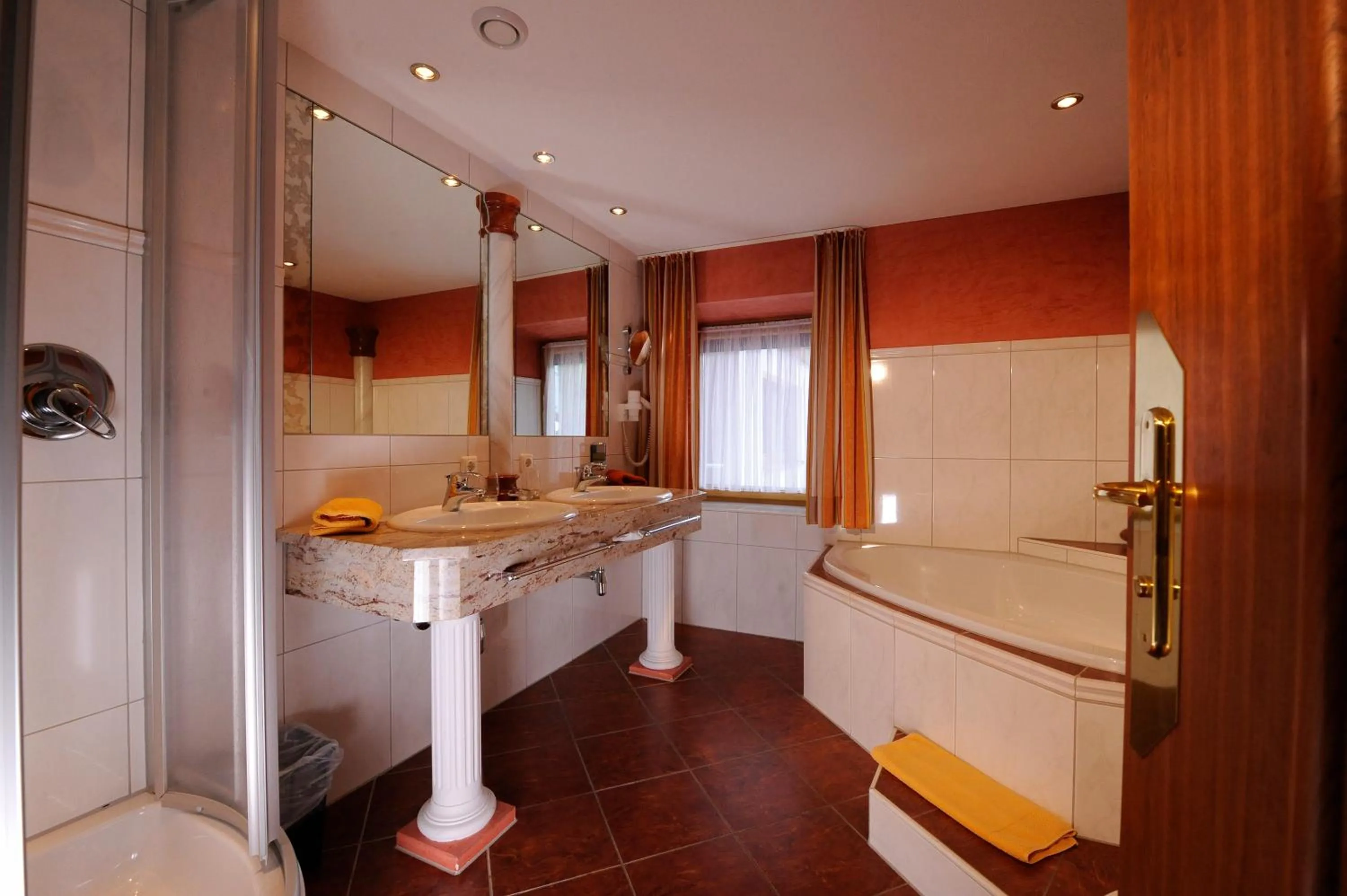 Bathroom in Hotel Post Kappl