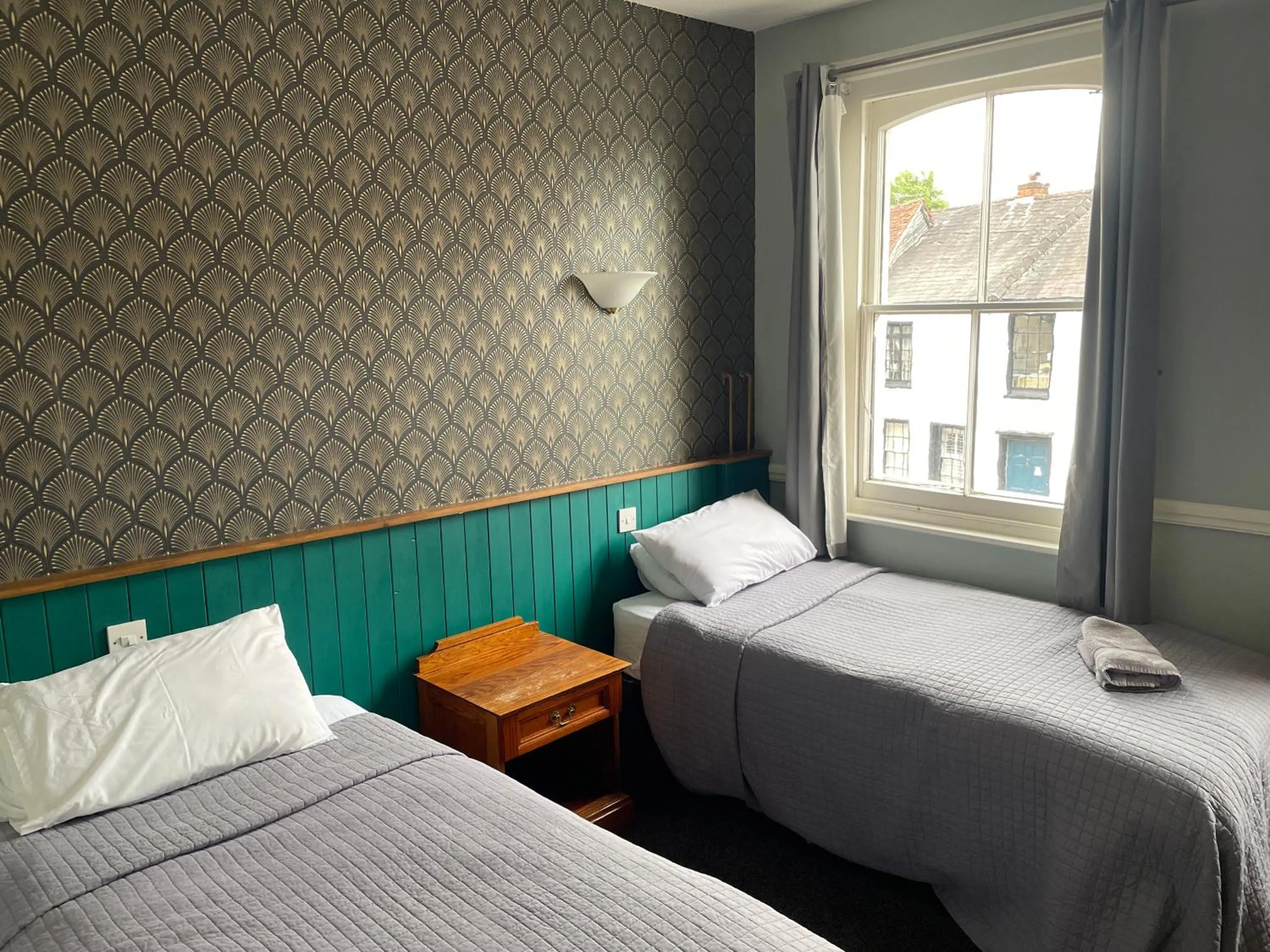 Bedroom, Bed in The Olde Swan Hotel