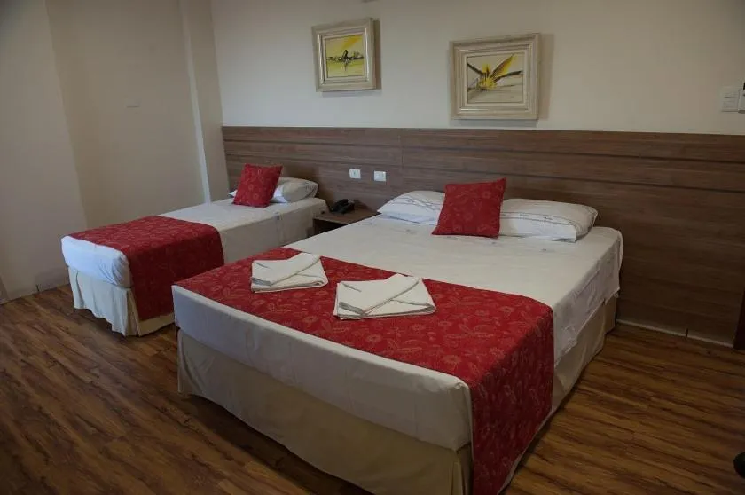 Bed in Hotel Metropolitan