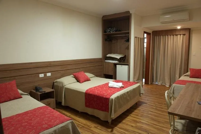 Bedroom, Bed in Hotel Metropolitan