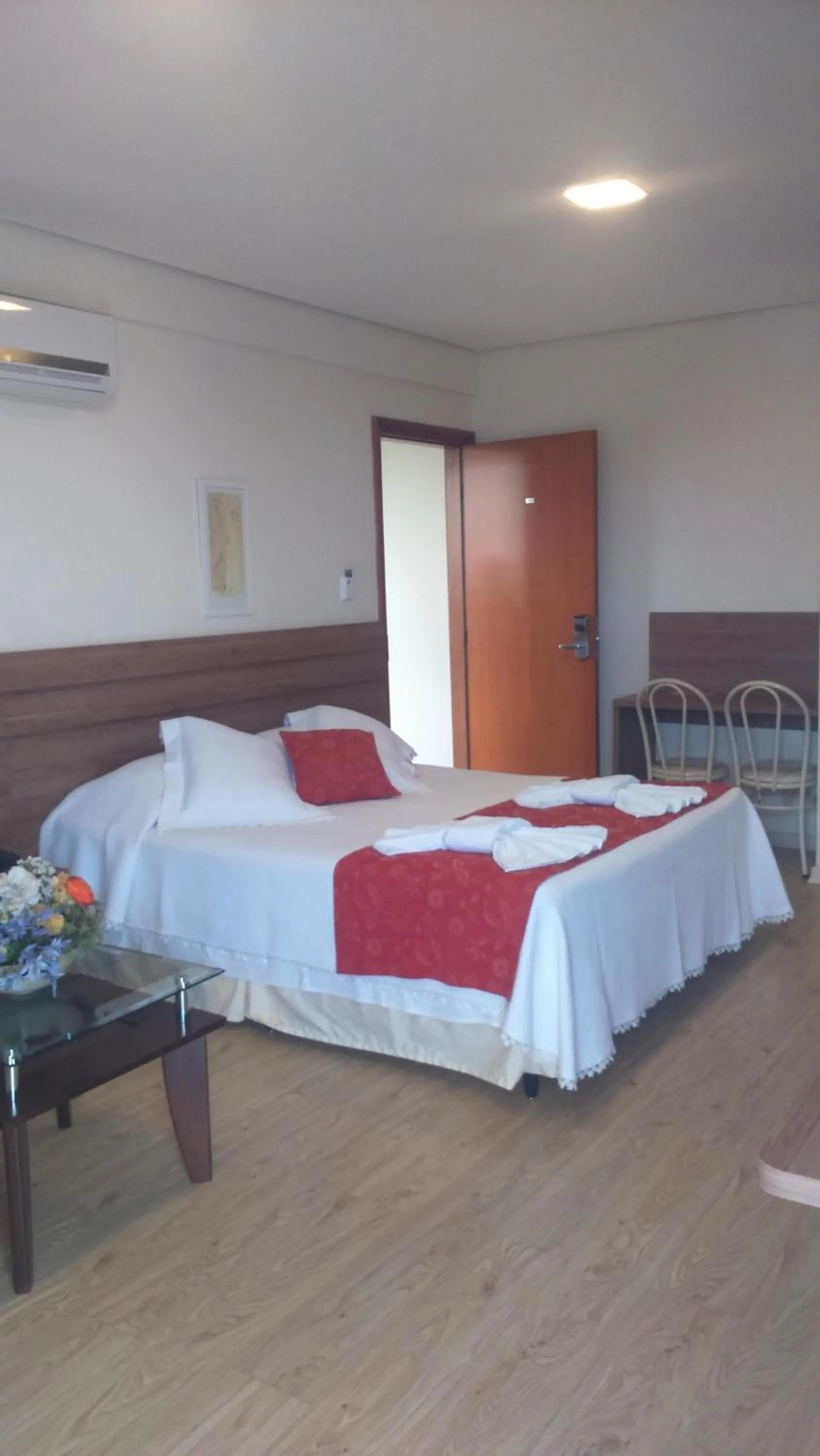 Bed in Hotel Metropolitan