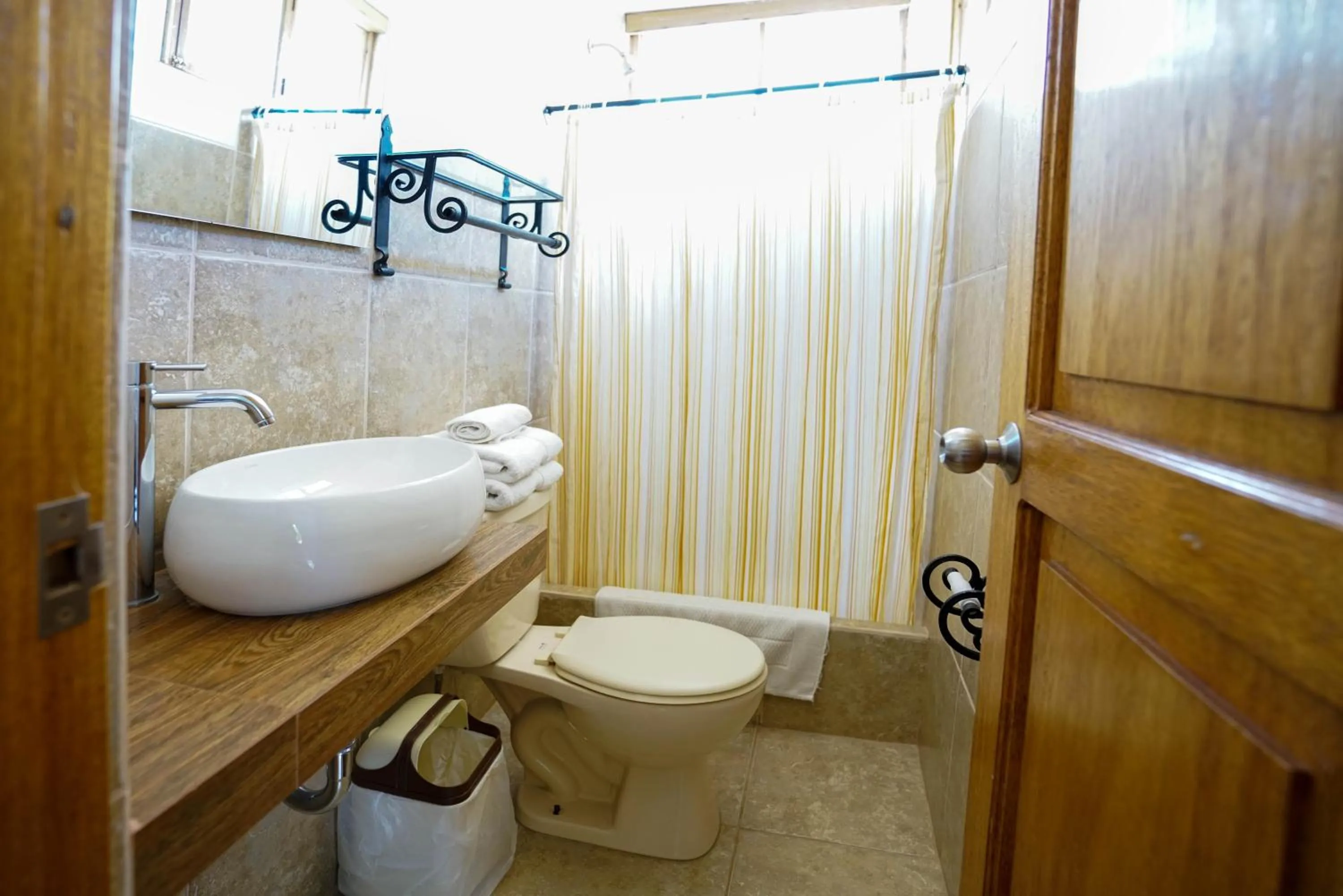 Bathroom in Amaru Valle Hotel