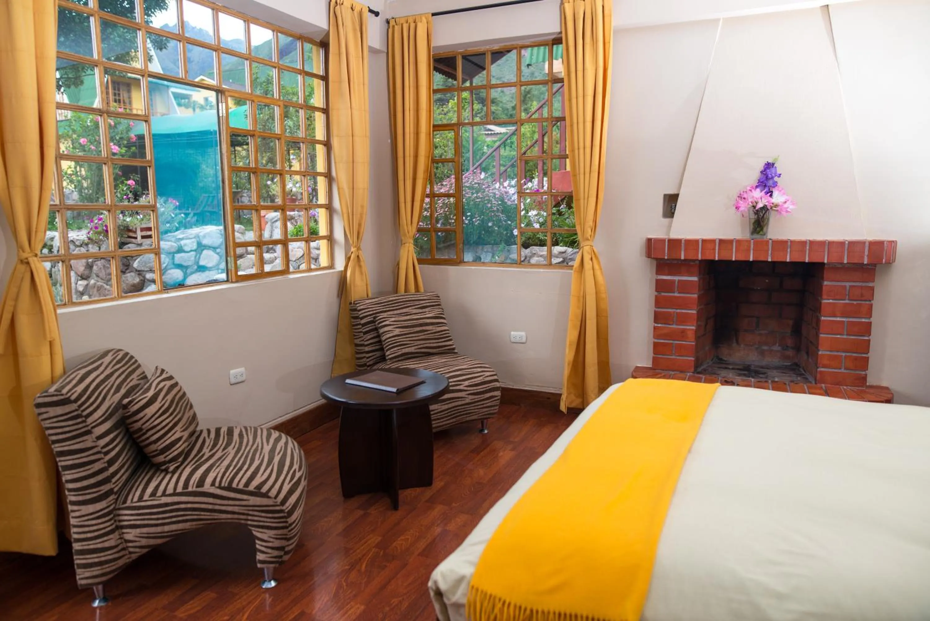 Bedroom, Bed in Amaru Valle Hotel