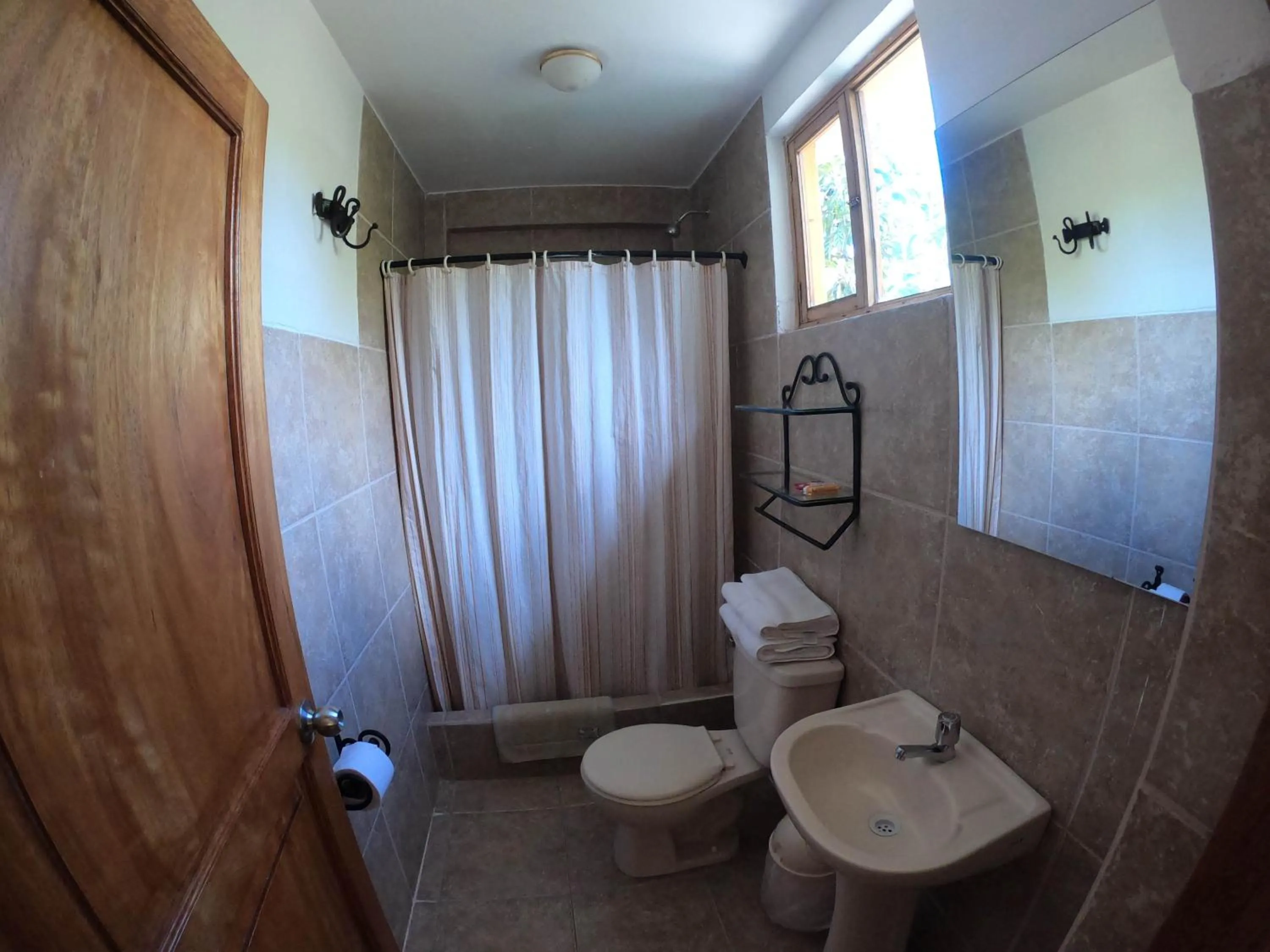 Bathroom in Amaru Valle Hotel