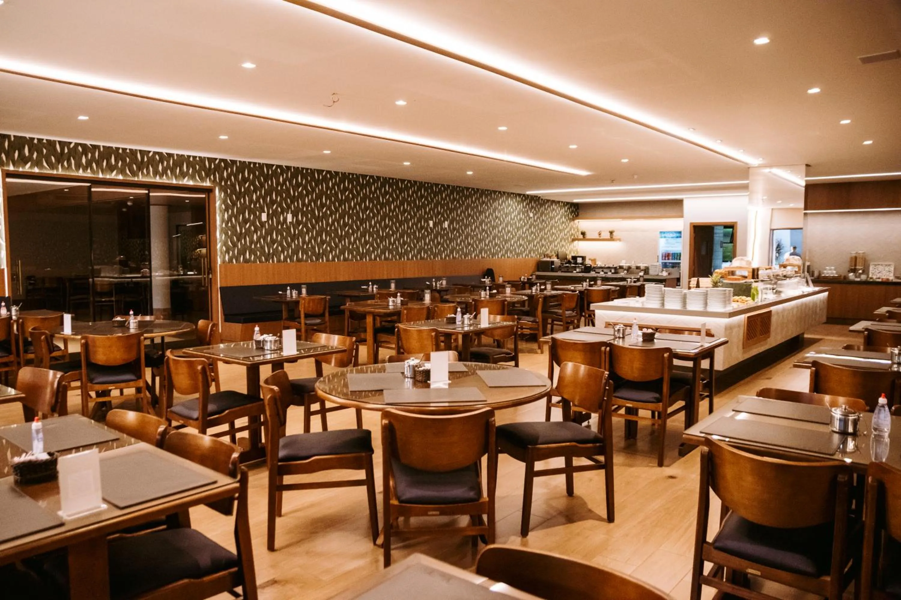 Restaurant/places to eat in Hotel Vale Verde