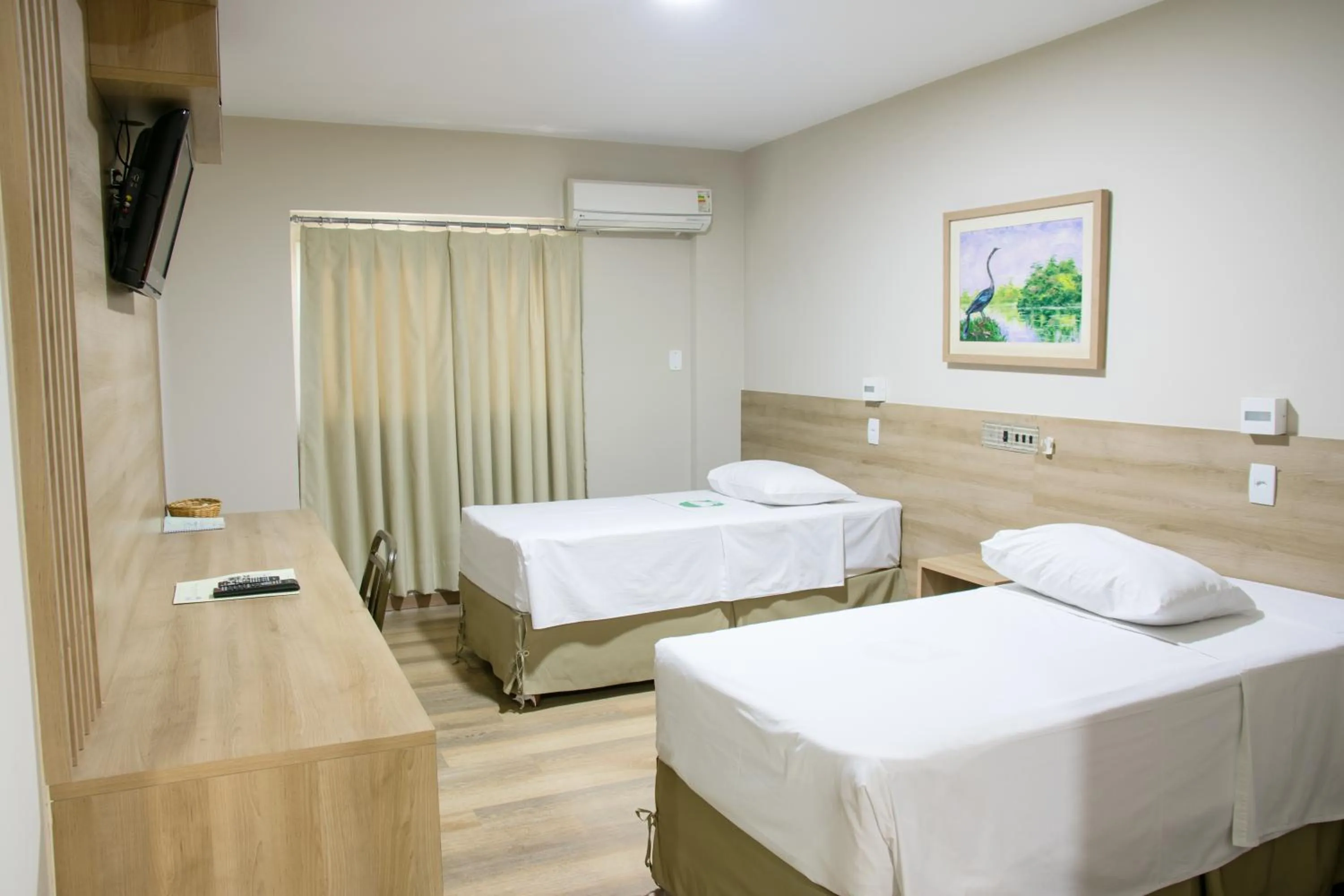 Photo of the whole room, Bed in Hotel Vale Verde