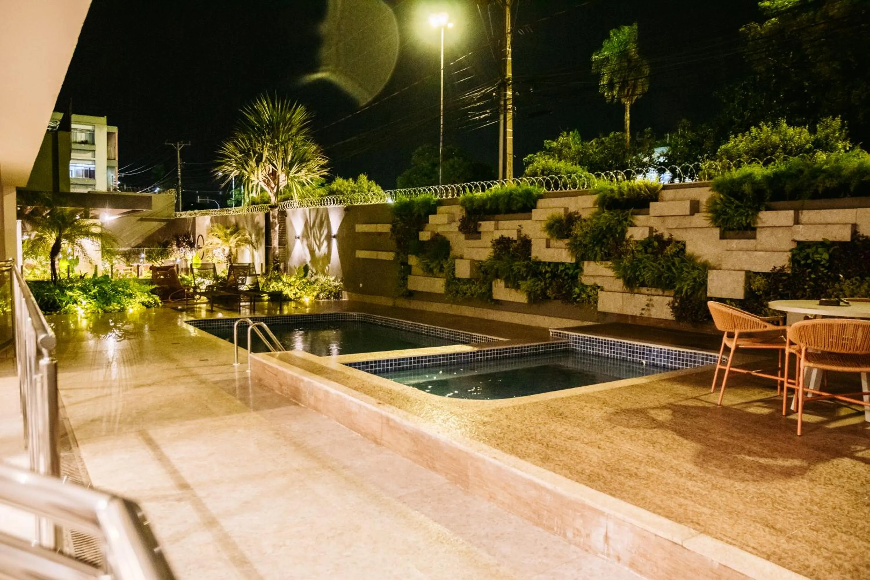 Night in Hotel Vale Verde