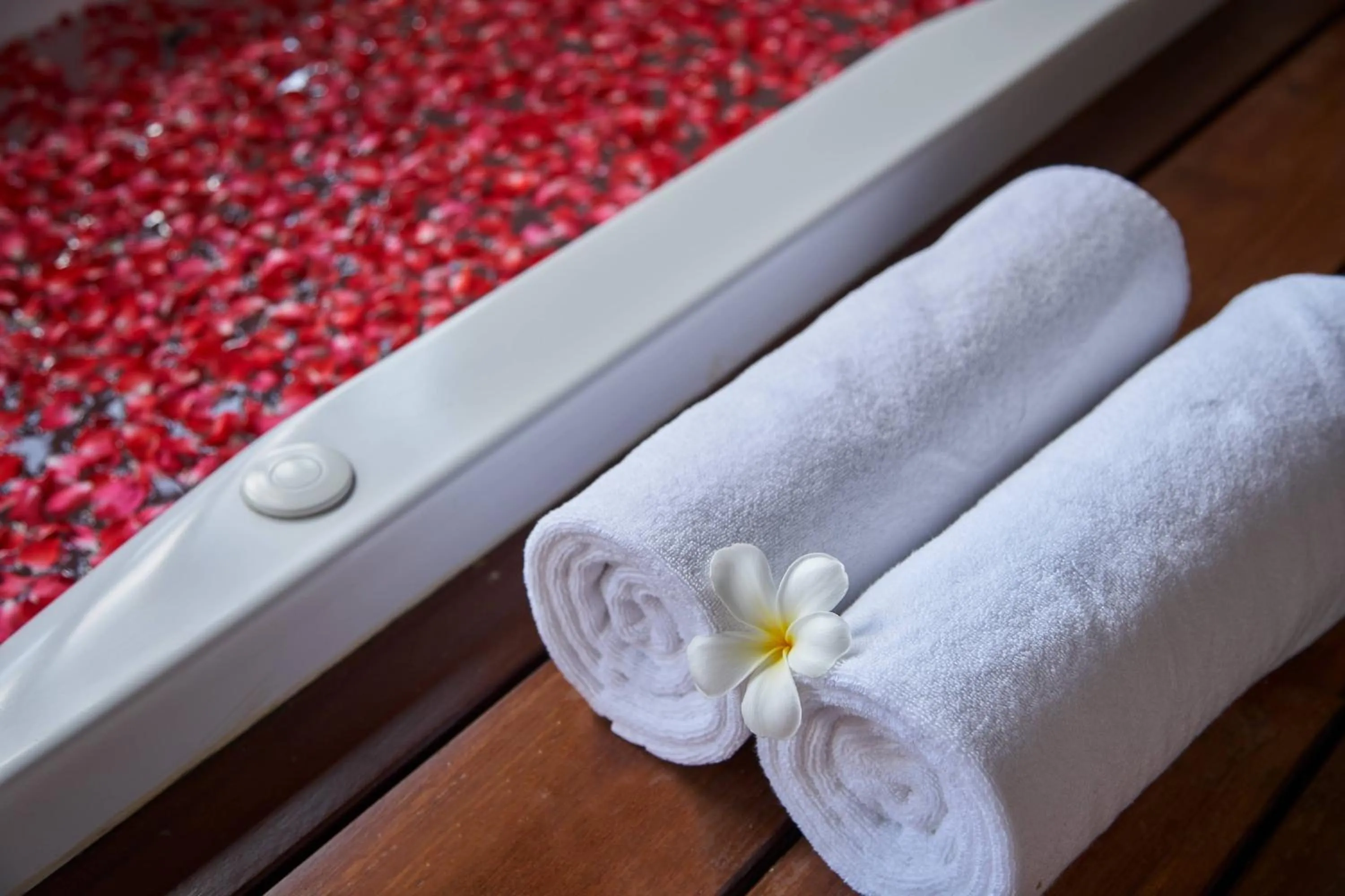 Bathroom in Renaissance Koh Samui Resort & Spa