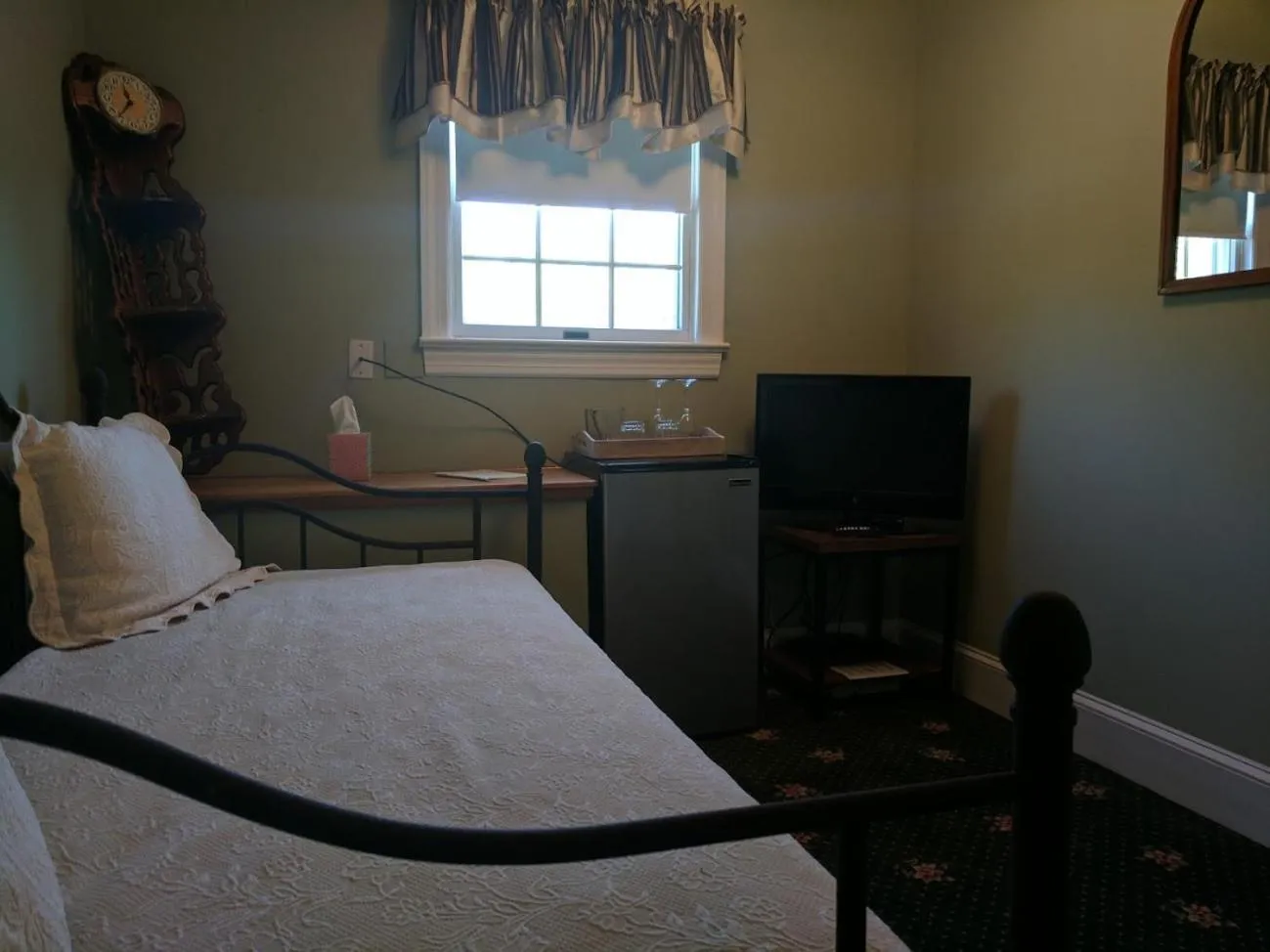 Bed in Inn at the Park