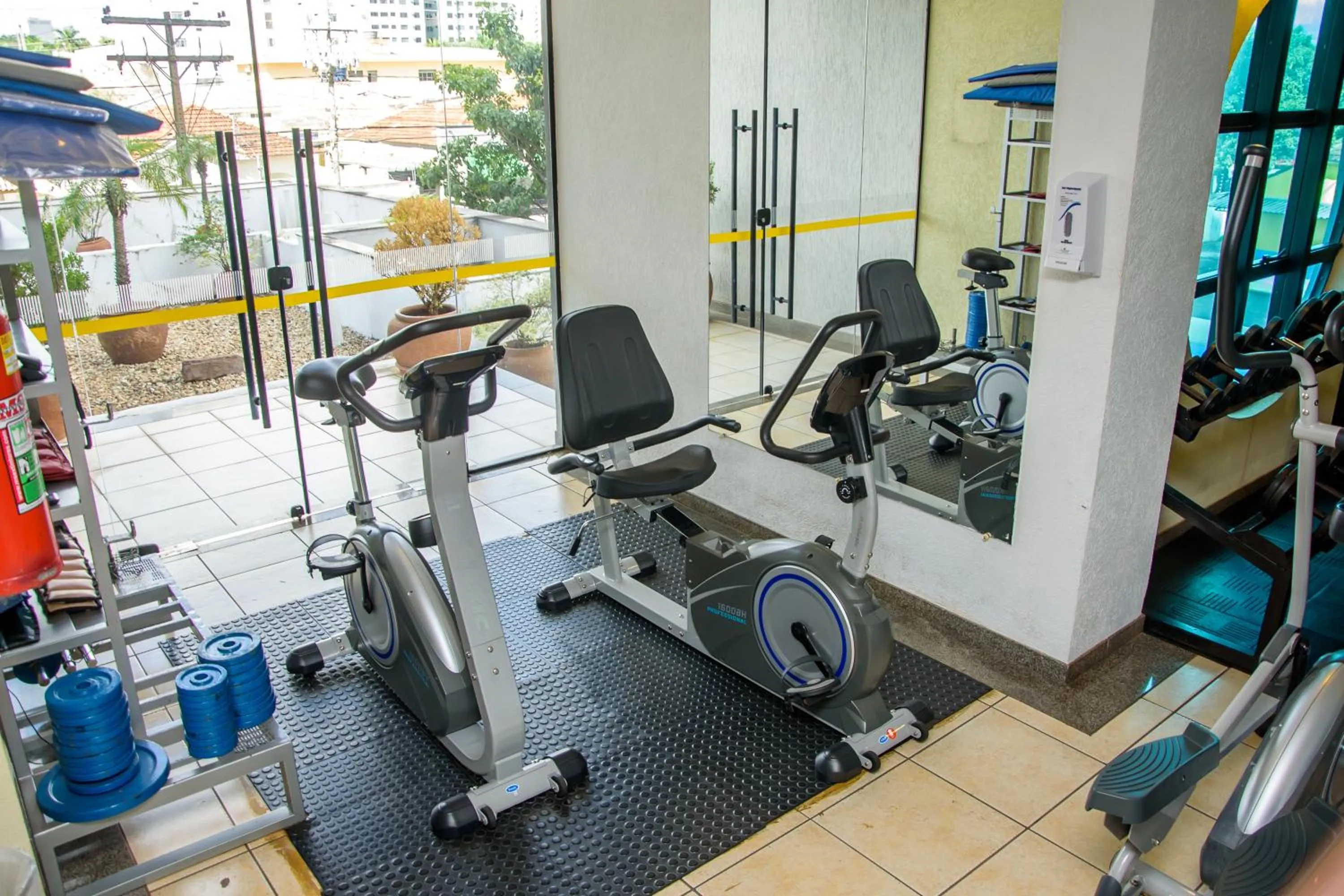 Area and facilities in Bahamas Duplex by WS