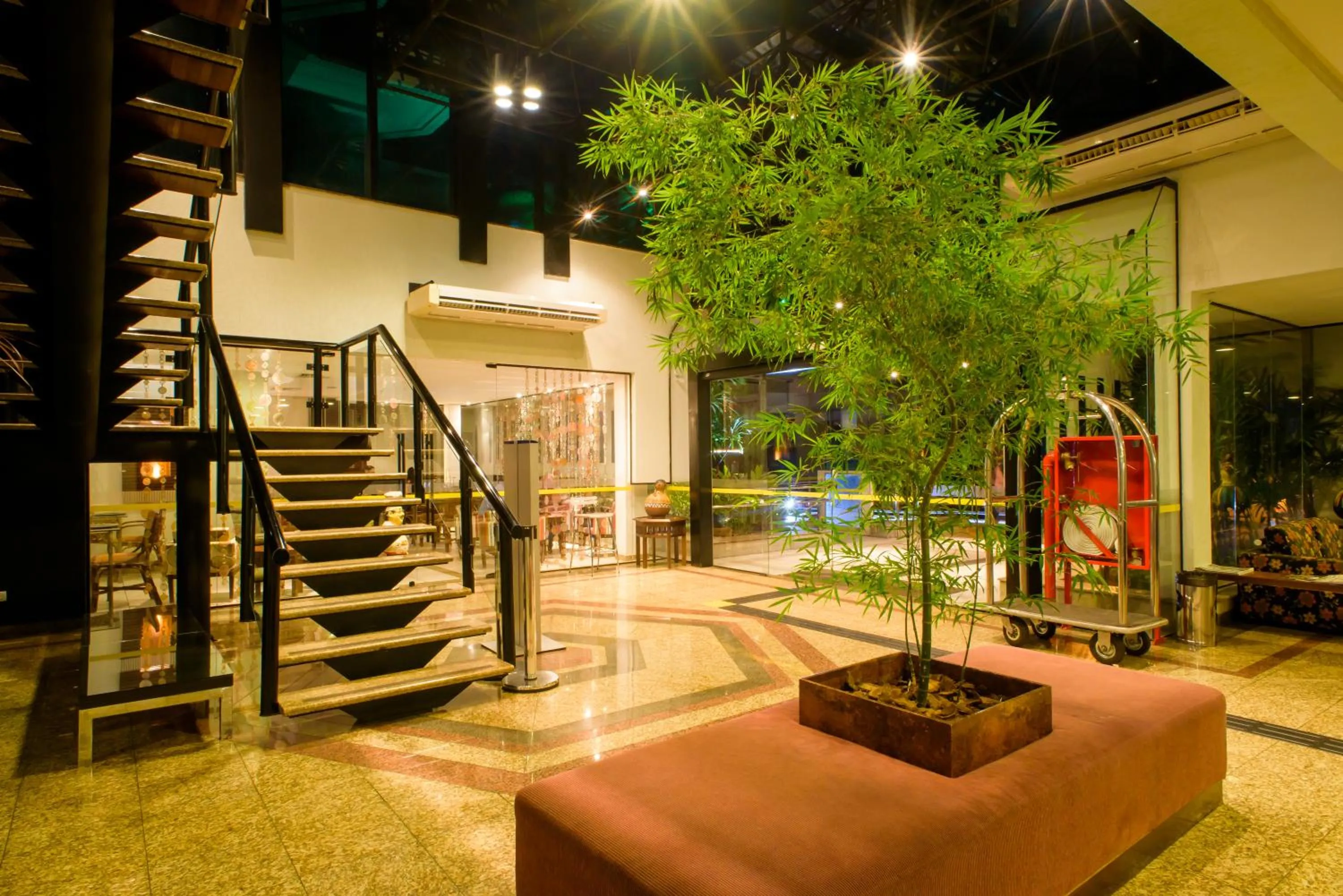 Lobby or reception in Bahamas Duplex by WS