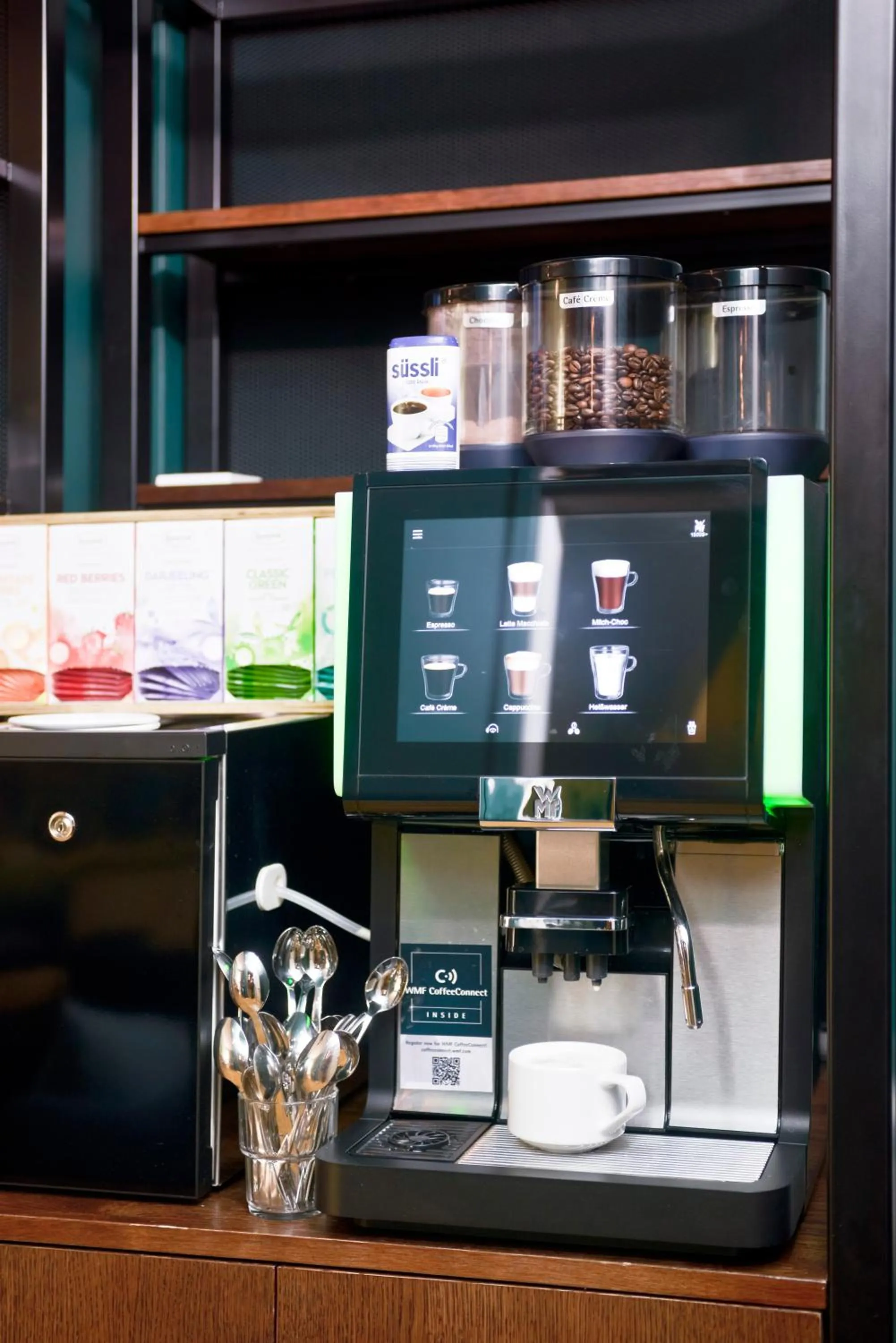 Communal lounge/ TV room in AMC Hotel - Schöneberg