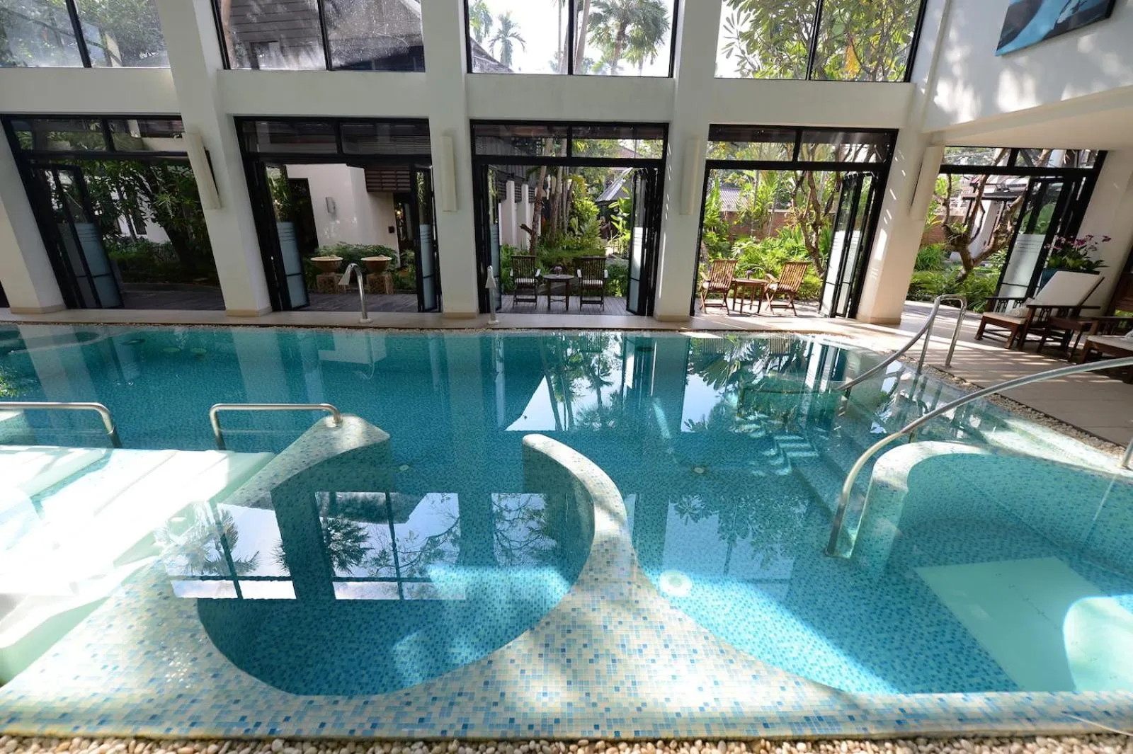 Swimming pool in Rarin Jinda Wellness Spa Resort