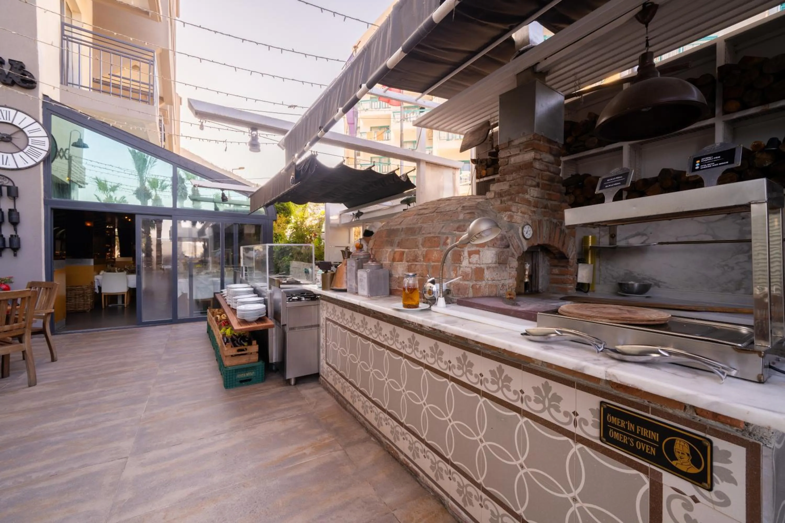 oven in Cettia Beach Resort