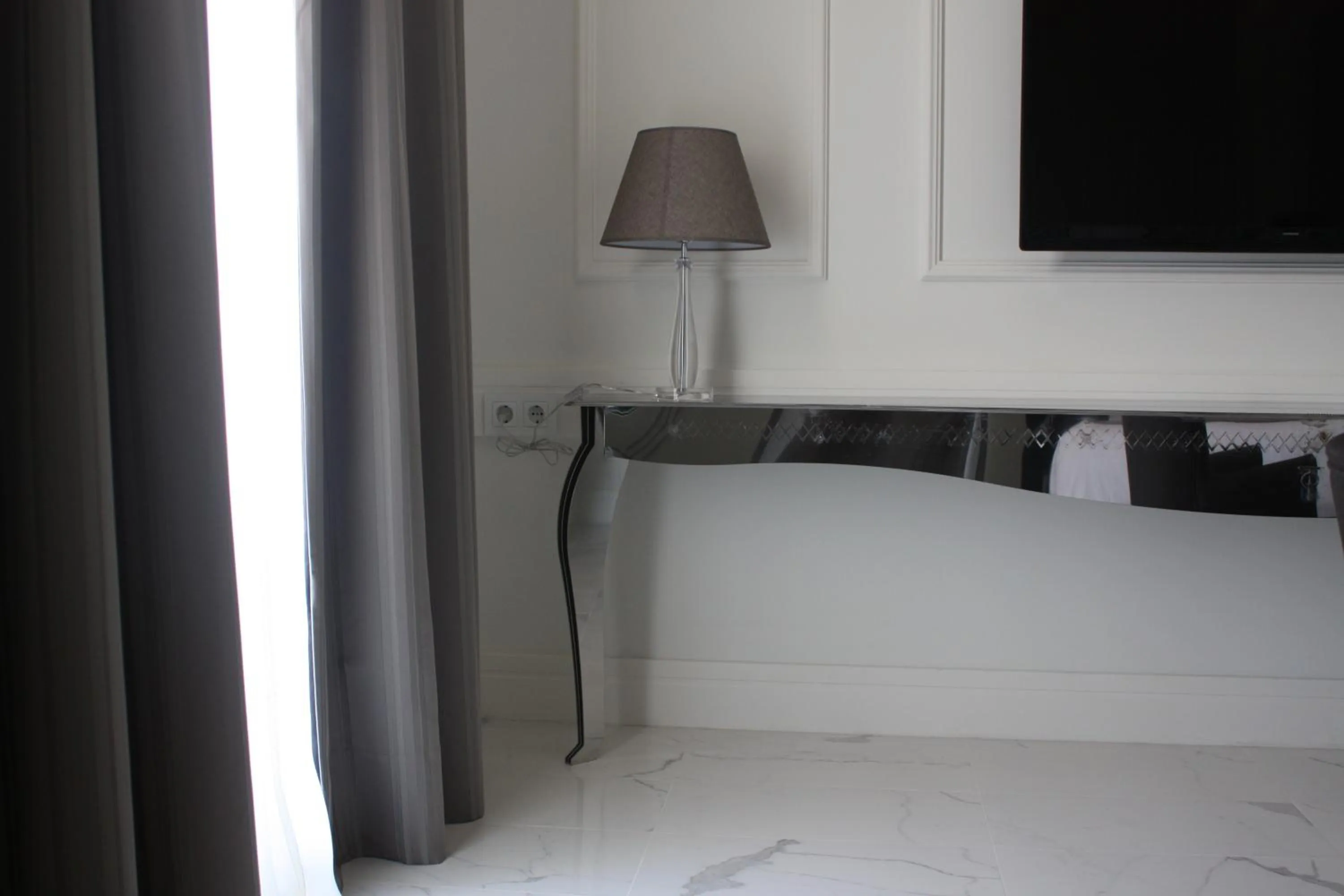 Decorative detail, Bed in Hotel Balneari Termes Orion