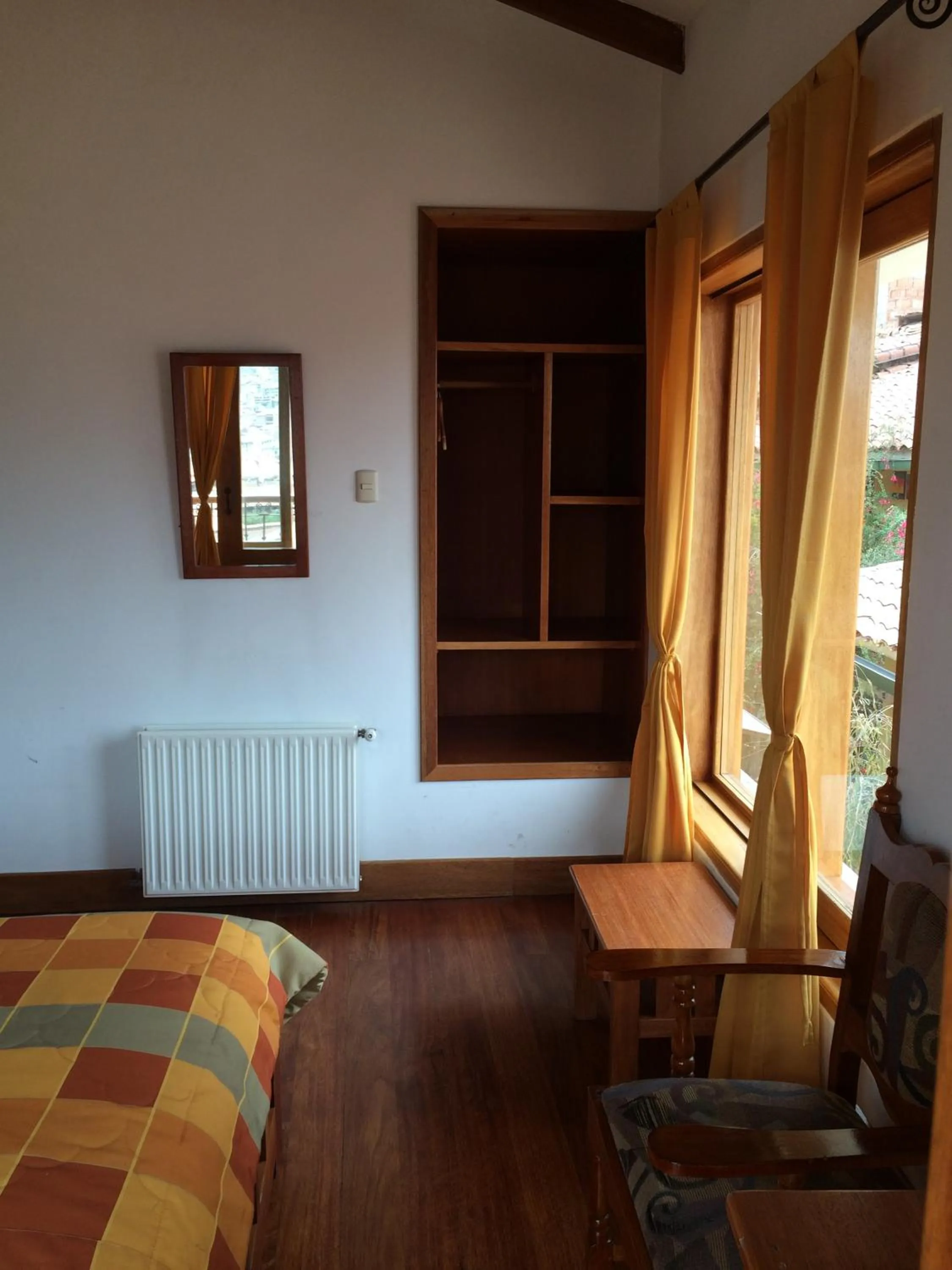 Bedroom, Bed in Amaru Colonial