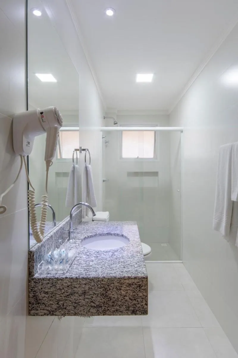 Shower, Bed in Hotel Gumz