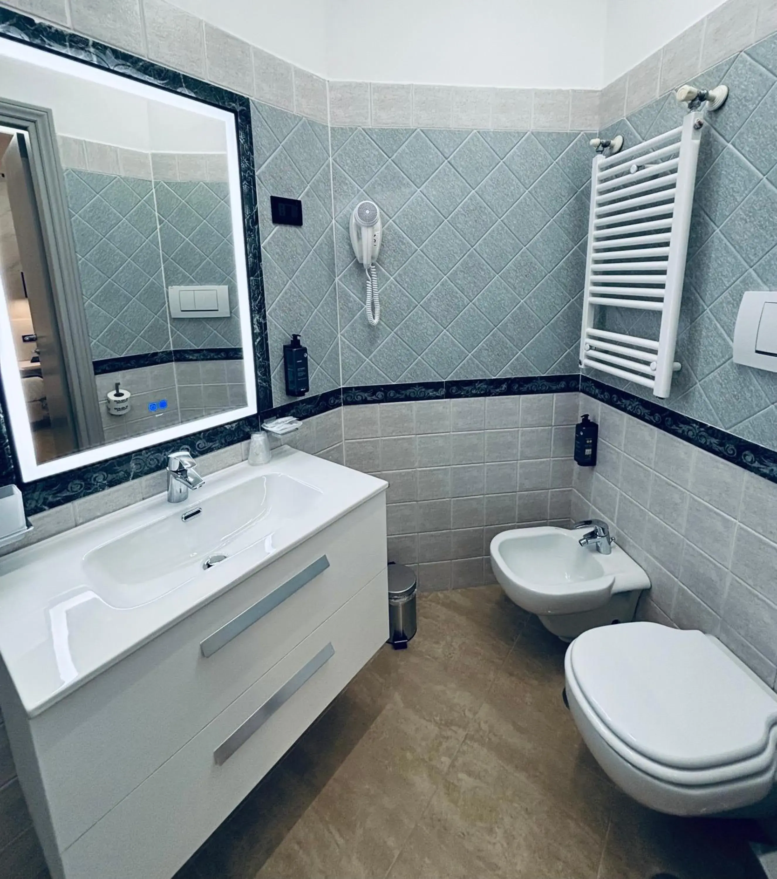 Superior Deluxe Double with Pool Access in Park Hotel Imperatore Adriano Superior Deluxe Double with Pool Access in Park Hotel Imperatore Adriano