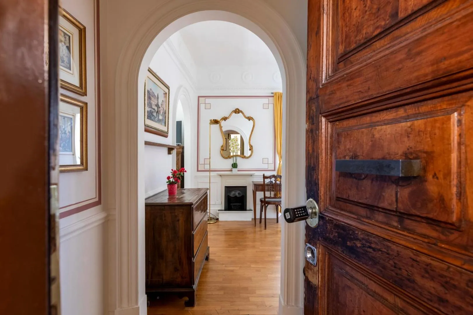 Facade/entrance in Martina House