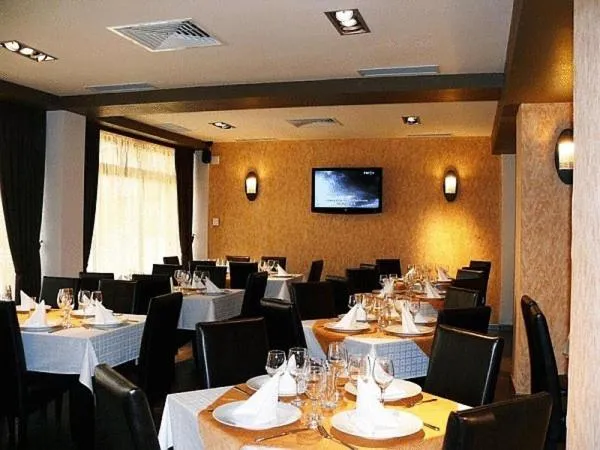 Restaurant/places to eat in Hotel Davos
