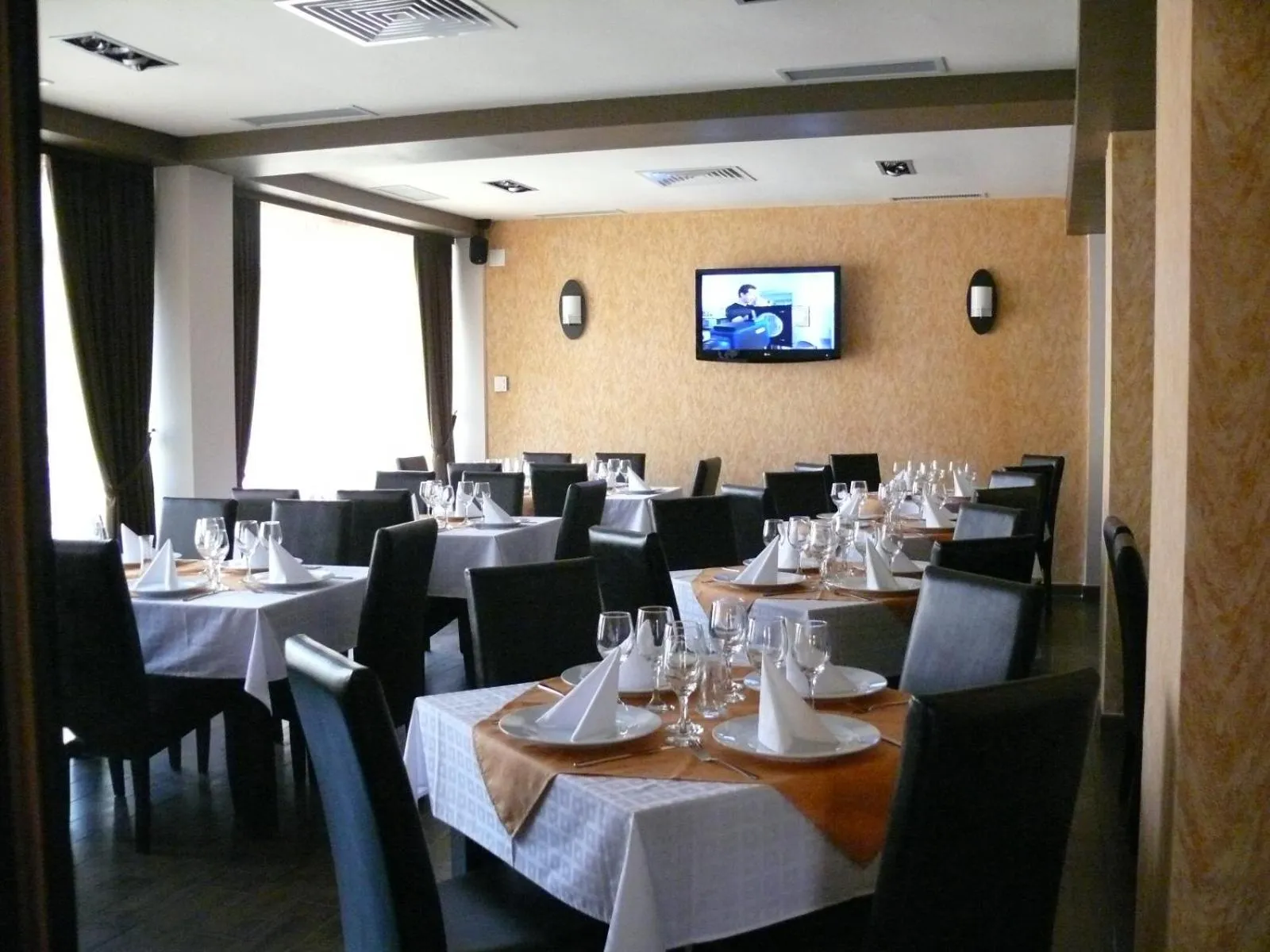 Restaurant/places to eat in Hotel Davos